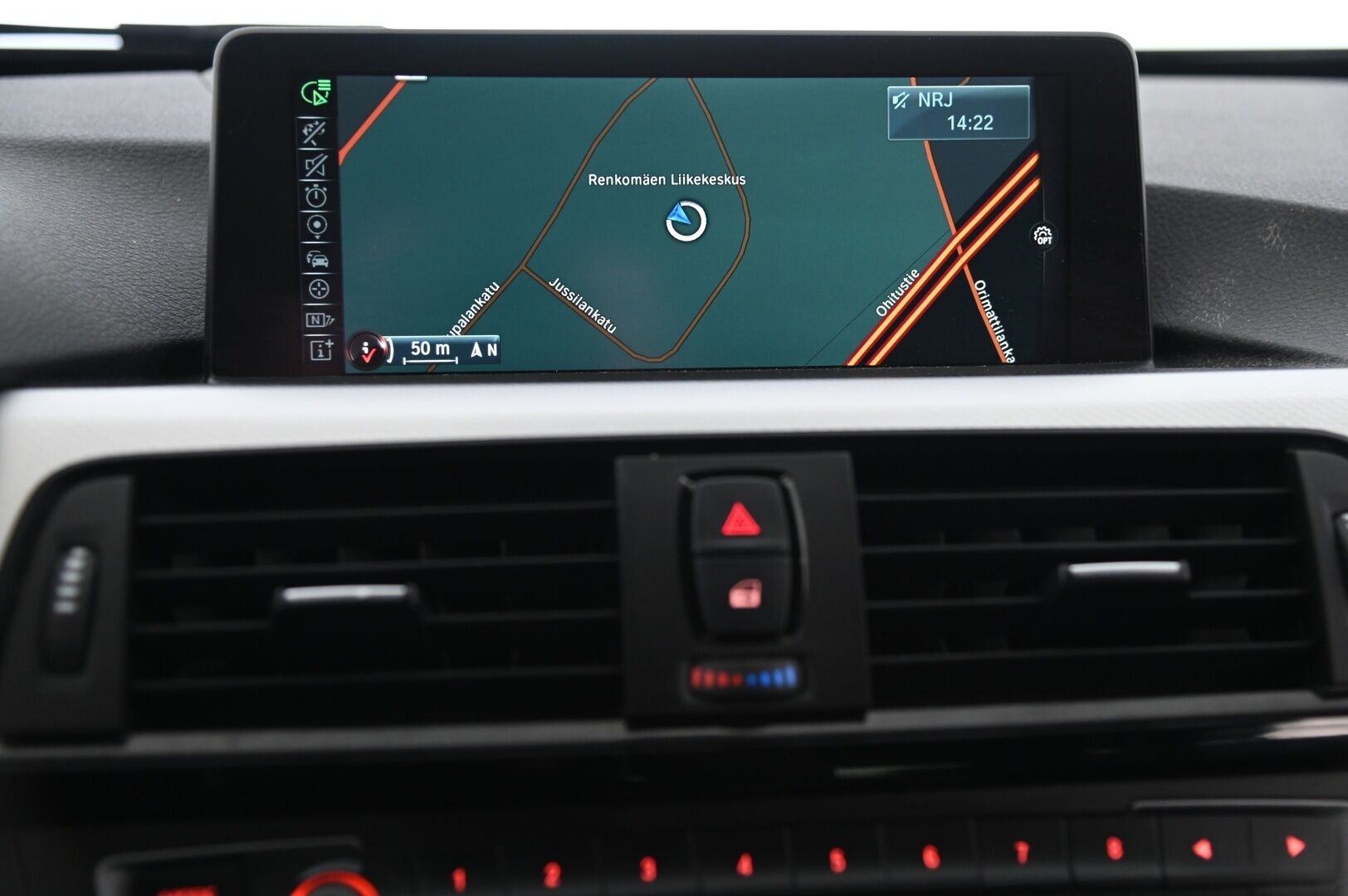 BMW 335 2015 F31 Touring 335d A xDrive M-Sport * Proffanavi / HarmanKardon / S-luukku / Sporttipenkit / Koukku * - Connected Drive / Musta sisäkattoverhoilu / Kangas-alcantara - HULLUT AVAJAISHULINAT KORKOTARJOUS 3,29 %