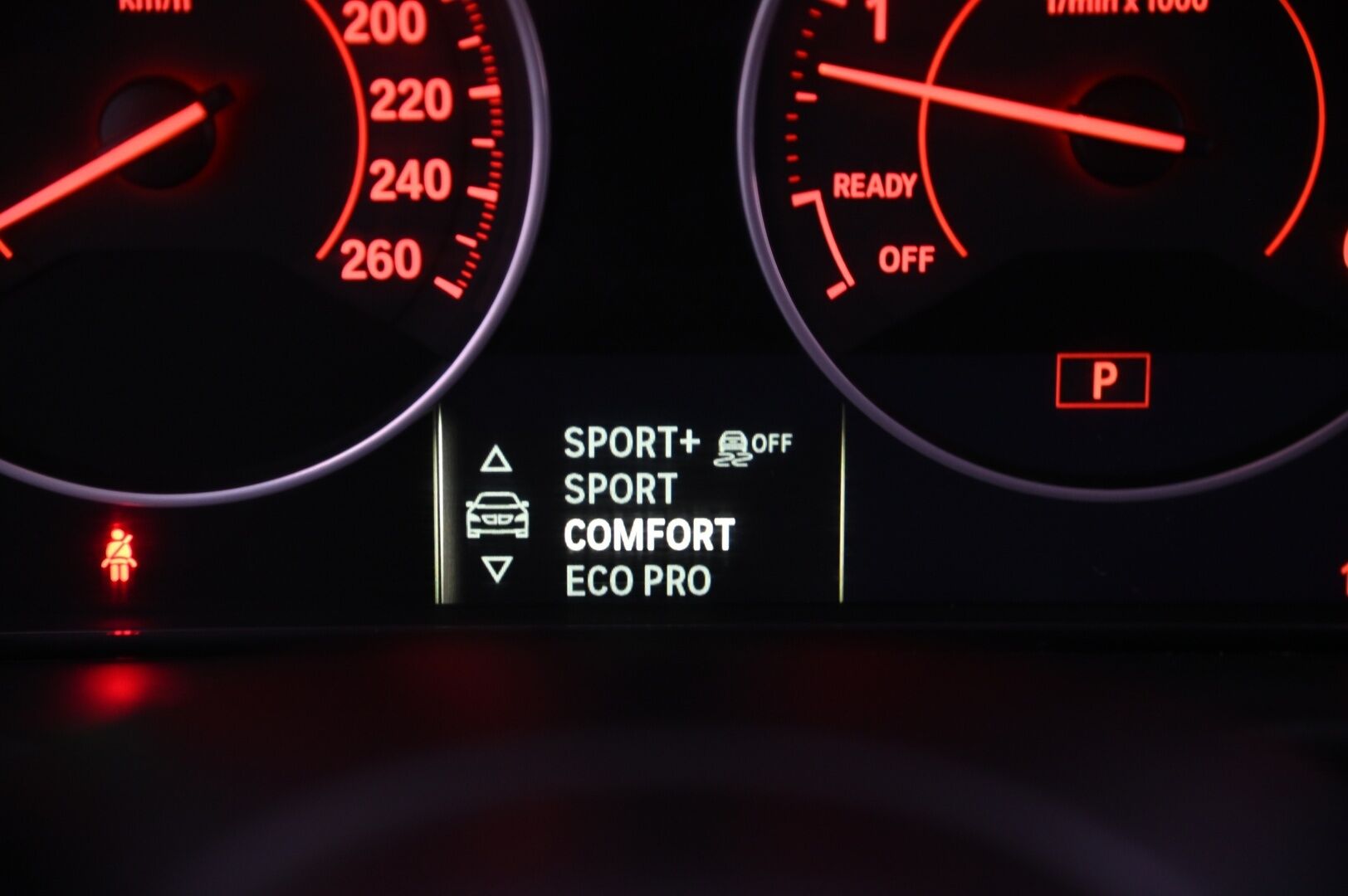 BMW 335 2015 F31 Touring 335d A xDrive M-Sport * Proffanavi / HarmanKardon / S-luukku / Sporttipenkit / Koukku * - Connected Drive / Musta sisäkattoverhoilu / Kangas-alcantara - HULLUT AVAJAISHULINAT KORKOTARJOUS 3,29 %