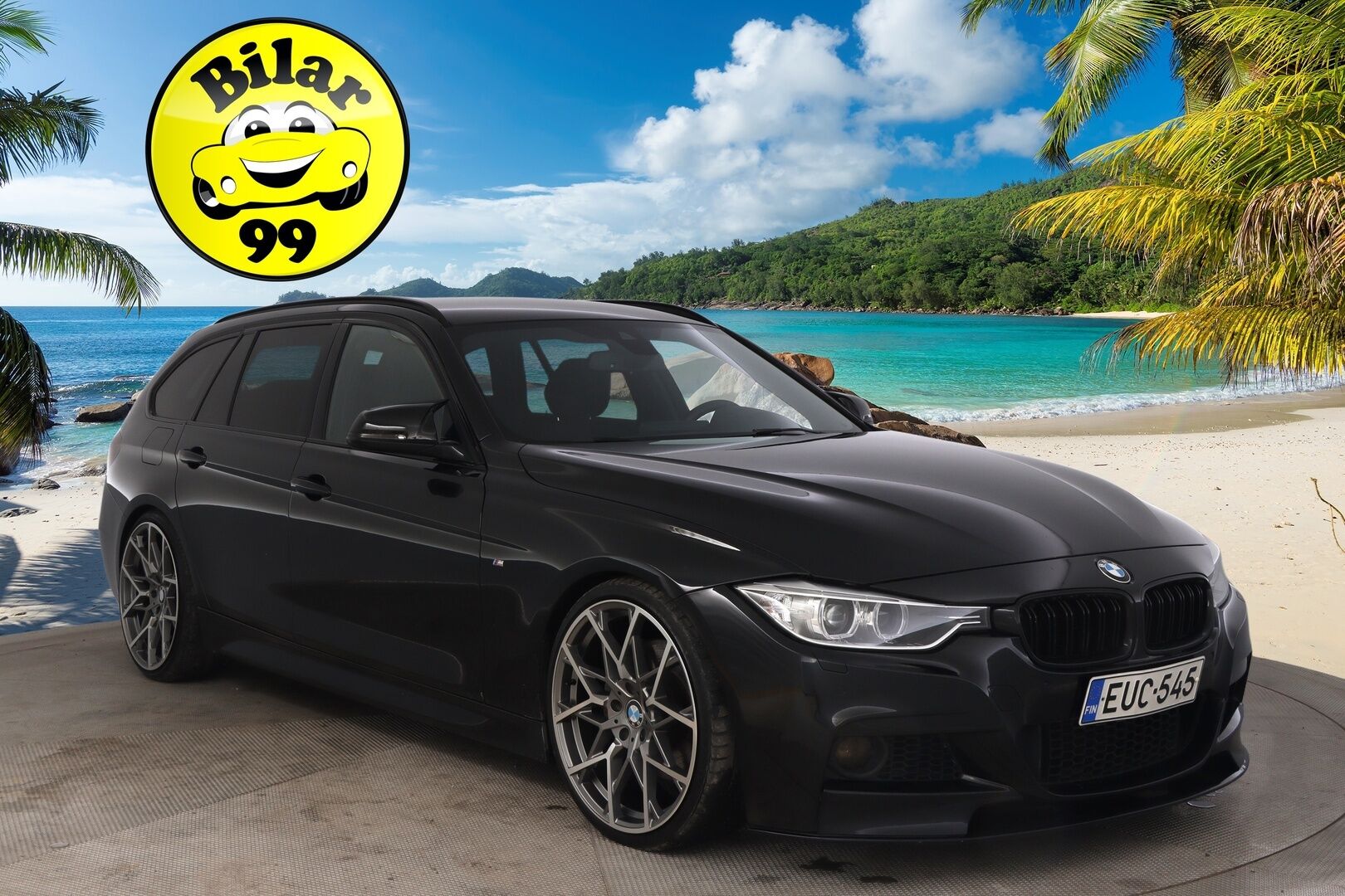 BMW 335 2015 F31 Touring 335d A xDrive M-Sport * Proffanavi / HarmanKardon / S-luukku / Sporttipenkit / Koukku * - Connected Drive / Musta sisäkattoverhoilu / Kangas-alcantara  