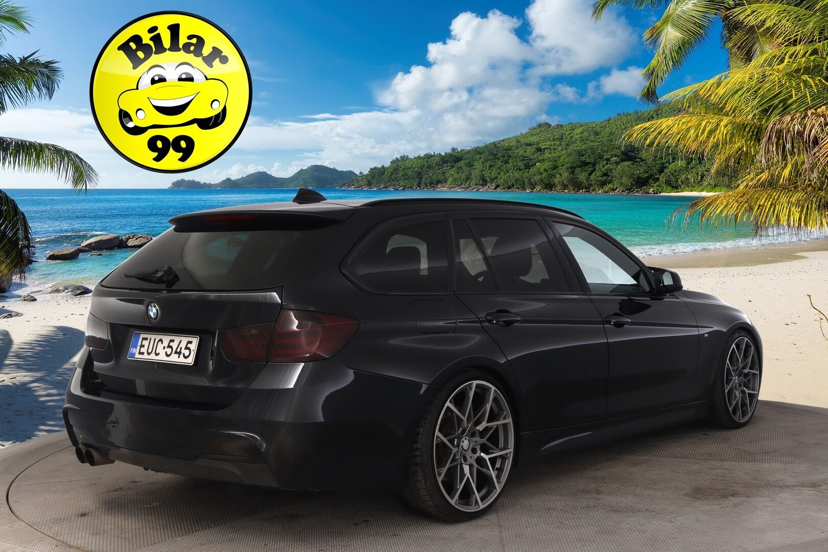 BMW 335 2015 F31 Touring 335d A xDrive M-Sport * Proffanavi / HarmanKardon / S-luukku / Sporttipenkit / Koukku * - Connected Drive / Musta sisäkattoverhoilu / Kangas-alcantara  