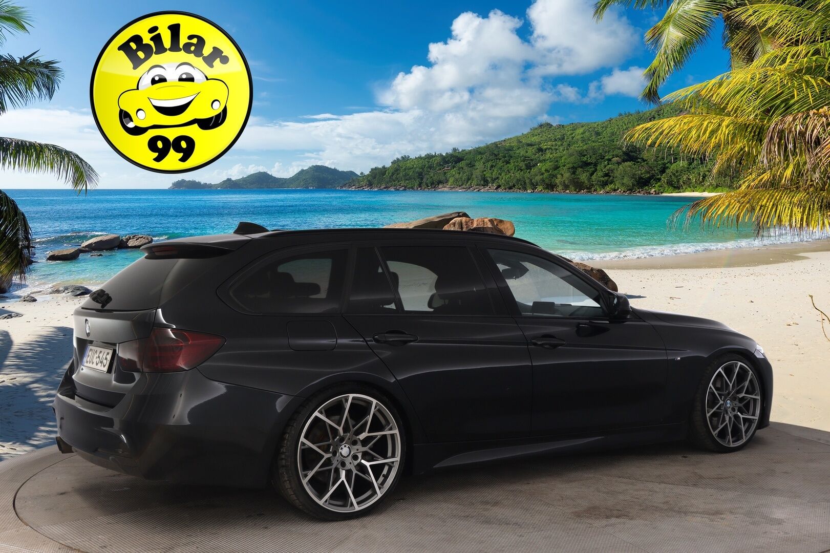BMW 335 2015 F31 Touring 335d A xDrive M-Sport * Proffanavi / HarmanKardon / S-luukku / Sporttipenkit / Koukku * - Connected Drive / Musta sisäkattoverhoilu / Kangas-alcantara - HULLUT AVAJAISHULINAT KORKOTARJOUS 3,29 %