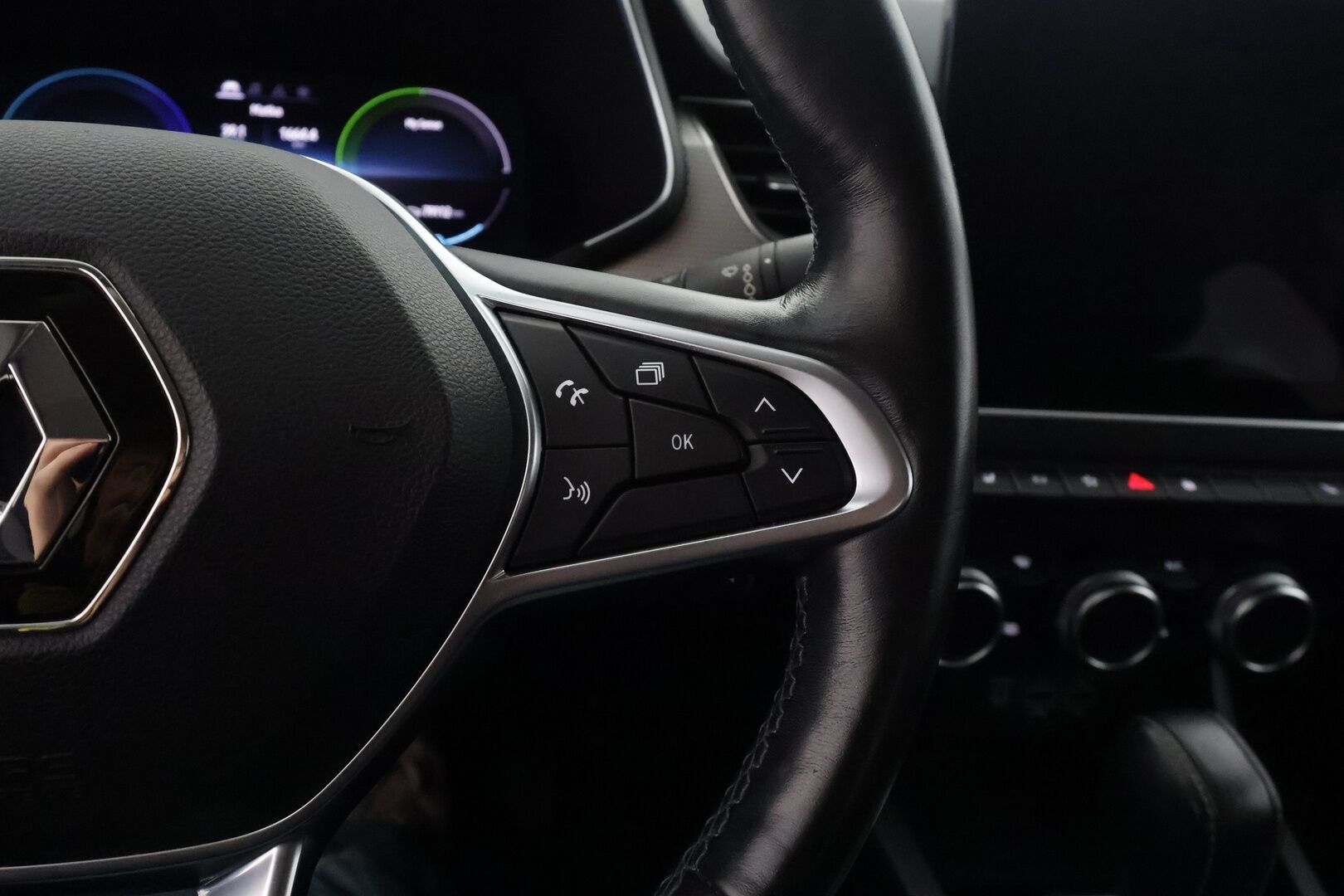 Renault Arkana 2022 E-TECH 145 Hybrid Intens - | ACC | Puolinahat | Digimittaristo | P.kamera ja tutkat | LED | LKA | BSM | RCTA | Lämm. ratti | Apple & Android | Merkkihuollettu | 2x renkaat aluin |