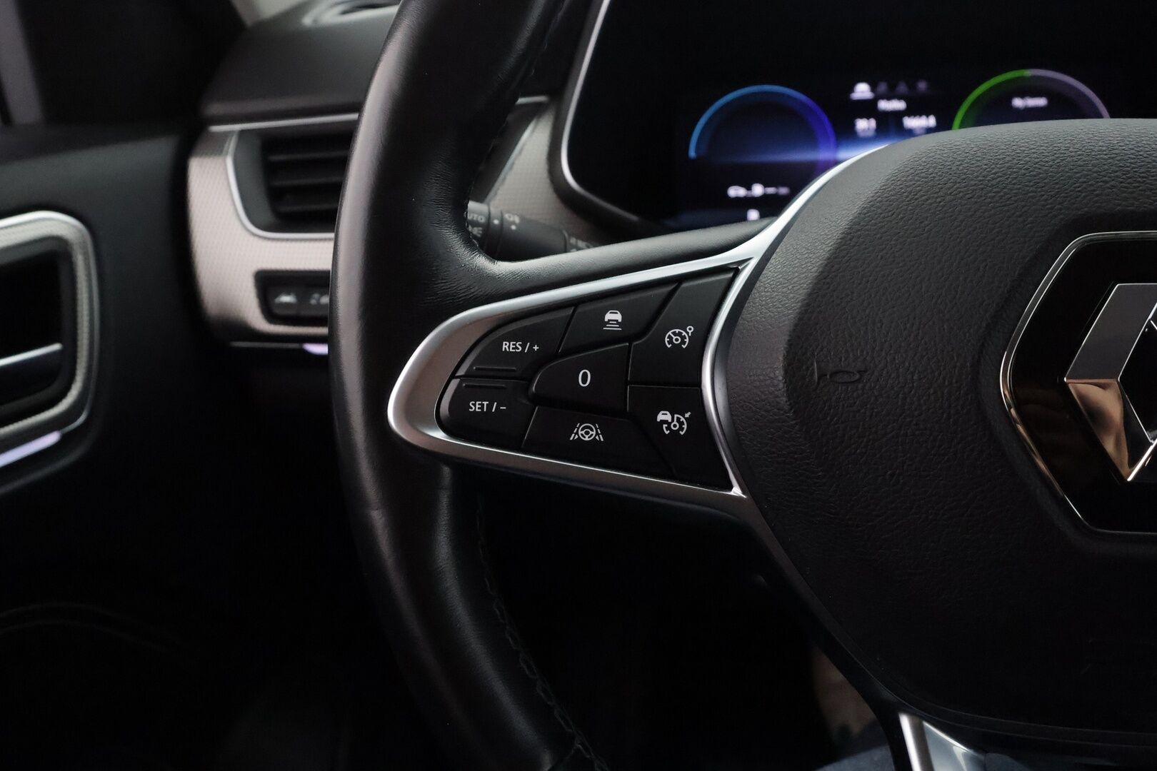 Renault Arkana 2022 E-TECH 145 Hybrid Intens - | ACC | Puolinahat | Digimittaristo | P.kamera ja tutkat | LED | LKA | BSM | RCTA | Lämm. ratti | Apple & Android | Merkkihuollettu | 2x renkaat aluin |