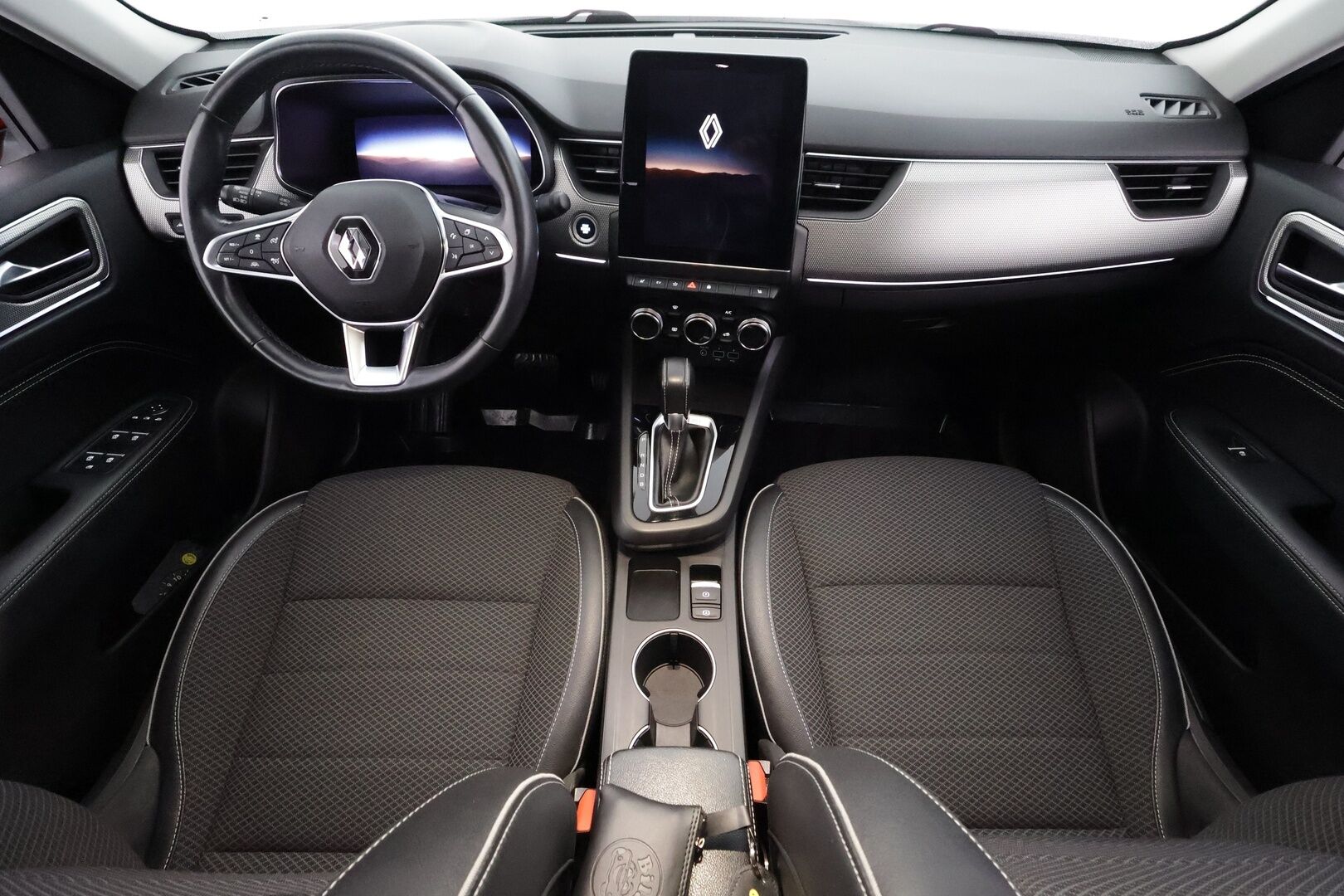 Renault Arkana 2022 E-TECH 145 Hybrid Intens - | ACC | Puolinahat | Digimittaristo | P.kamera | Keyless | Navi | BSM | Lane Assist | RCTA | Lämm. ratti | Apple & Android | Merkkihuollettu | 