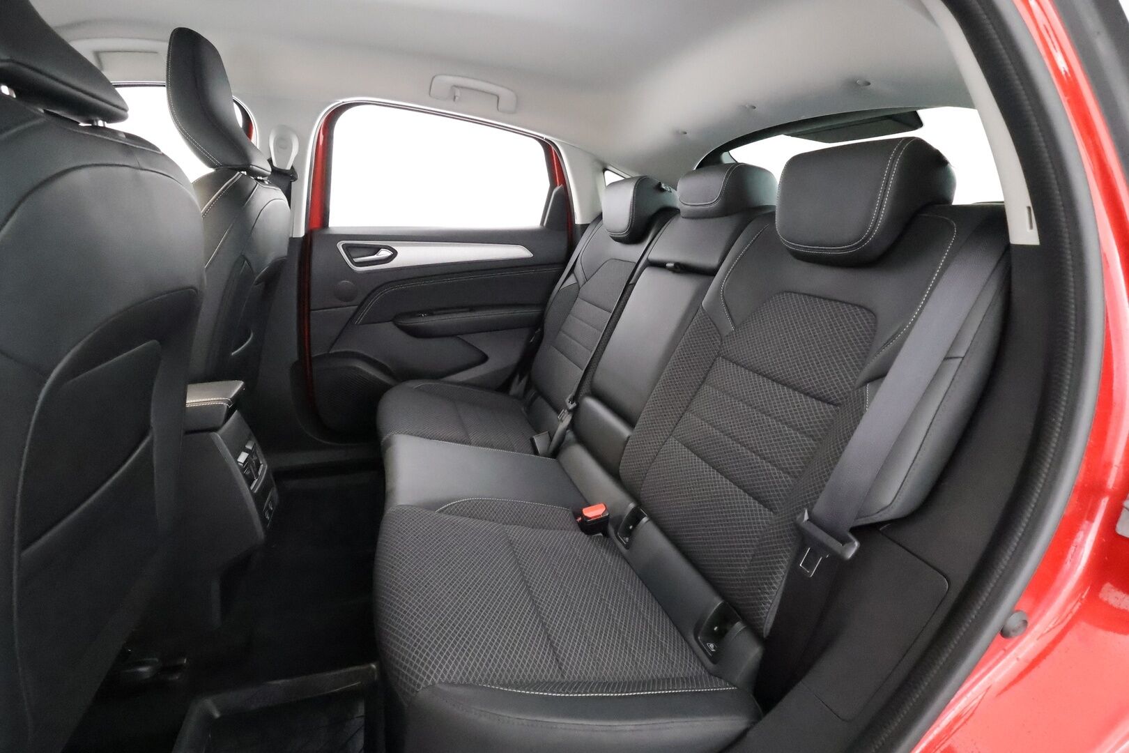 Renault Arkana 2022 E-TECH 145 Hybrid Intens - | ACC | Puolinahat | Digimittaristo | P.kamera | Keyless | Navi | BSM | Lane Assist | RCTA | Lämm. ratti | Apple & Android | Merkkihuollettu | 