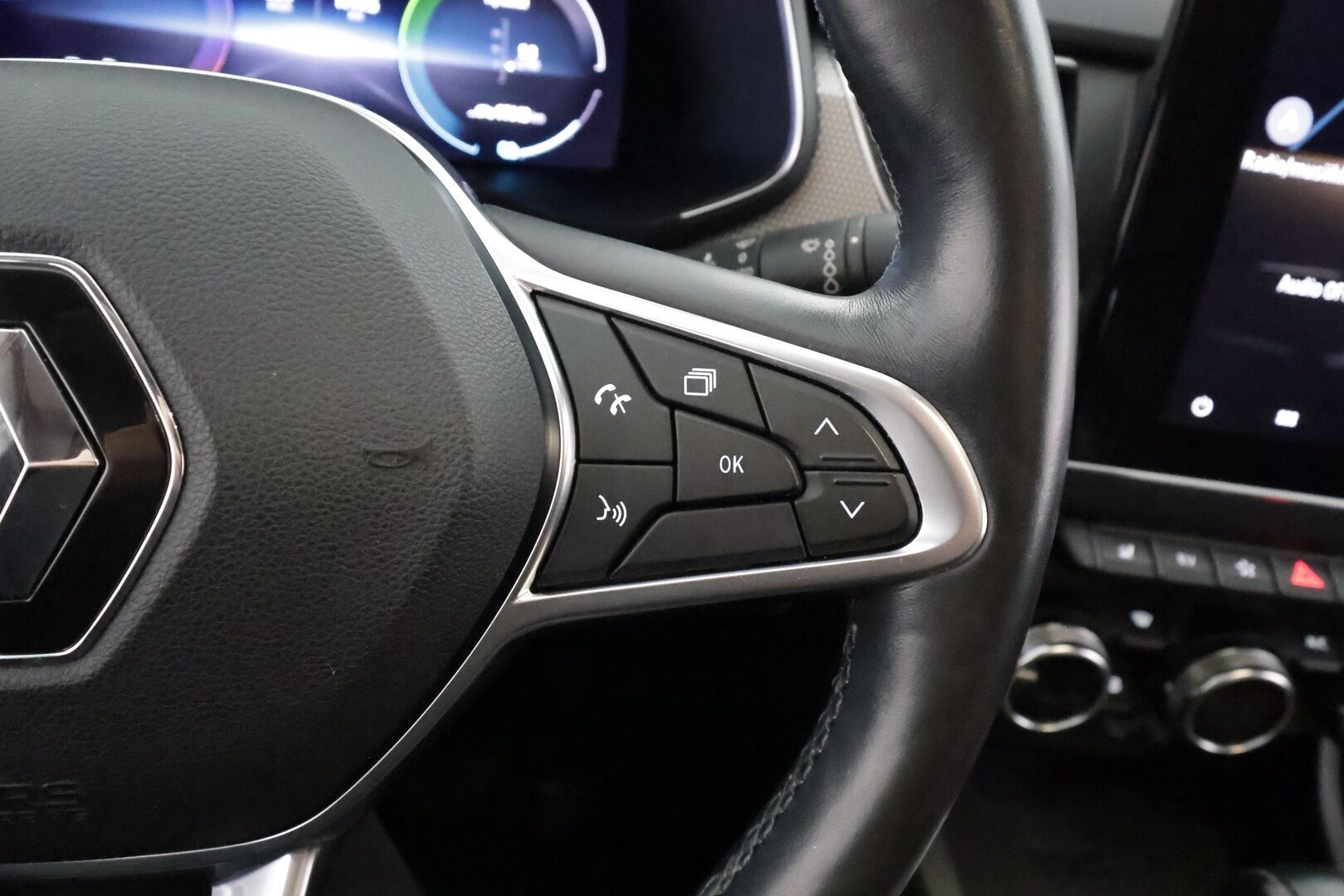 Renault Arkana 2022 E-TECH 145 Hybrid Intens - | ACC | Puolinahat | Digimittaristo | P.kamera | Keyless | Navi | BSM | Lane Assist | RCTA | Lämm. ratti | Apple & Android | Merkkihuollettu | 