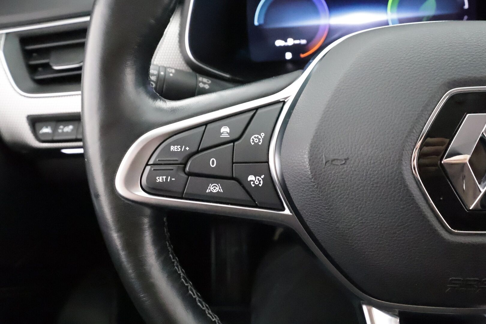 Renault Arkana 2022 E-TECH 145 Hybrid Intens * ACC / Navi / P.kamera / LED / Ratinlämmitin / Puolinahat / Digimittaristo / Keyless * - Suomi-auto / Kahdet renkaat aluvanteilla