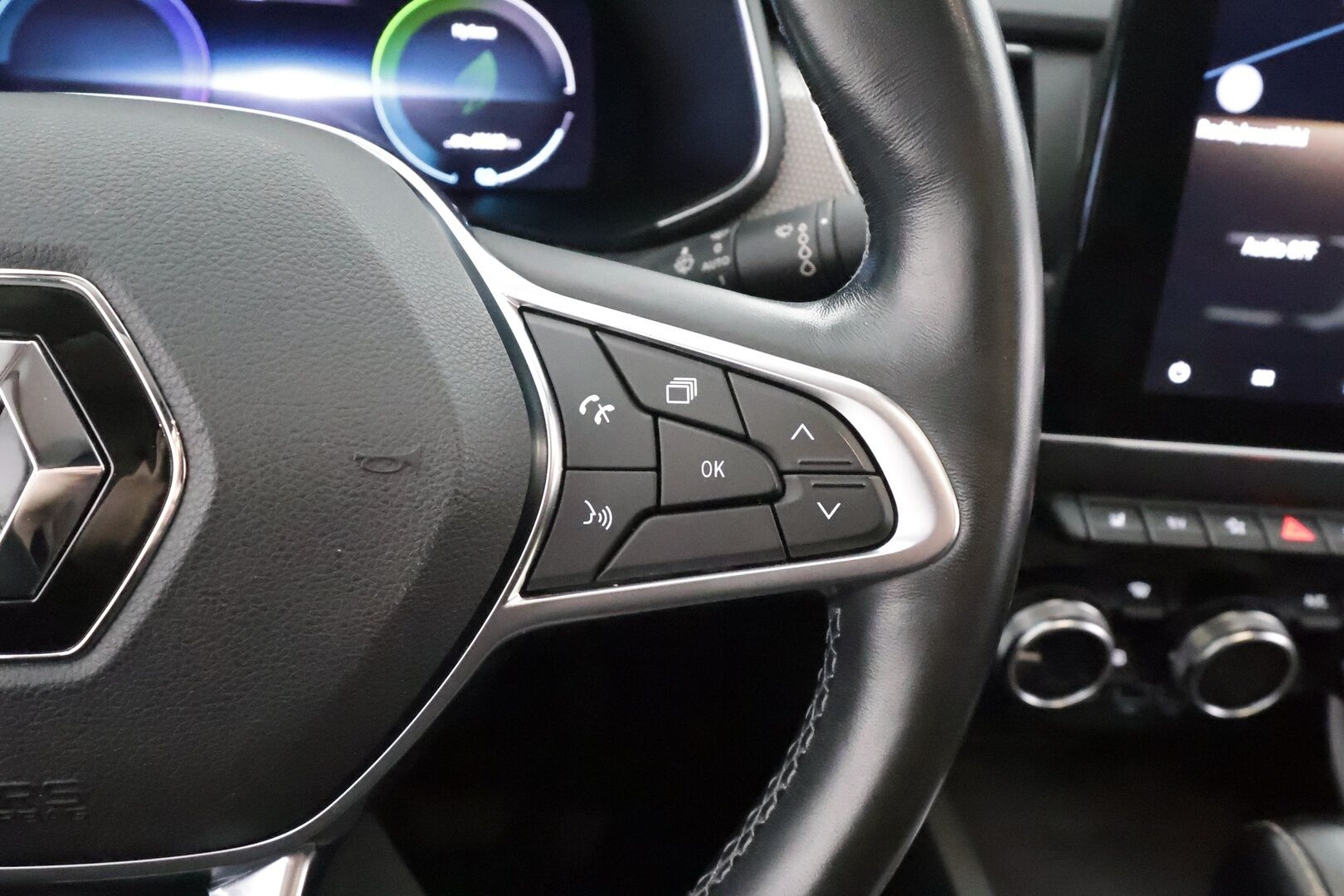 Renault Arkana 2022 E-TECH 145 Hybrid Intens * ACC / Navi / P.kamera / LED / Ratinlämmitin / Puolinahat / Digimittaristo / Keyless * - Suomi-auto / Kahdet renkaat aluvanteilla