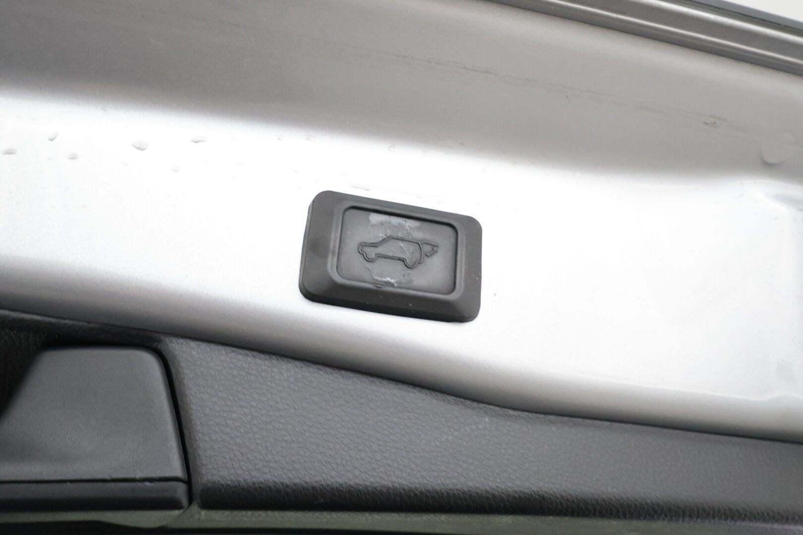 Toyota RAV4 2022 2,0 VVT-iE AWD Business Multidrive S - | Koukku | ACC | LED | P.Kamera | Navi | Kaistavahti | Keyless | Sisätilanlämmitin | Apple&Android | Kahdet renkaat | Merkkihuollot | Suomi-auto |