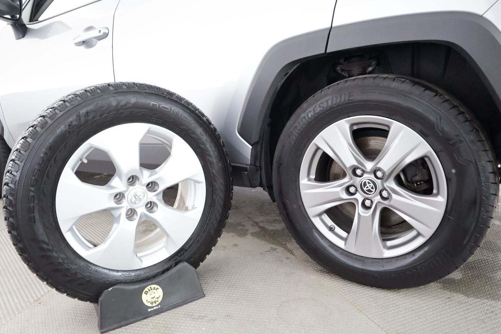 Toyota RAV4 2022 2,0 VVT-iE AWD Business Multidrive S - | Koukku | ACC | LED | P.Kamera | Navi | Kaistavahti | Keyless | Sisätilanlämmitin | Apple&Android | Kahdet renkaat | Merkkihuollot | Suomi-auto |