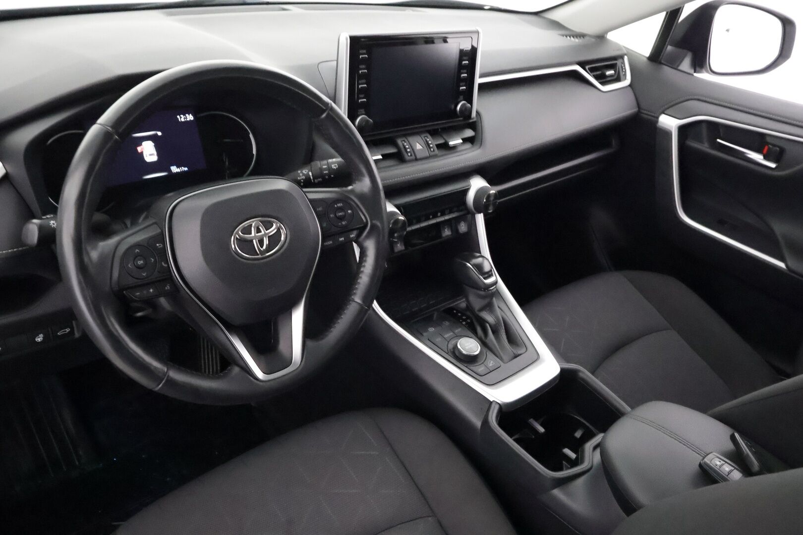 Toyota RAV4 2022 2,0 VVT-iE AWD Business Multidrive S - | Koukku | ACC | LED | P.Kamera | Navi | Kaistavahti | Keyless | Sisätilanlämmitin | Apple&Android | Kahdet renkaat | Merkkihuollot | Suomi-auto |