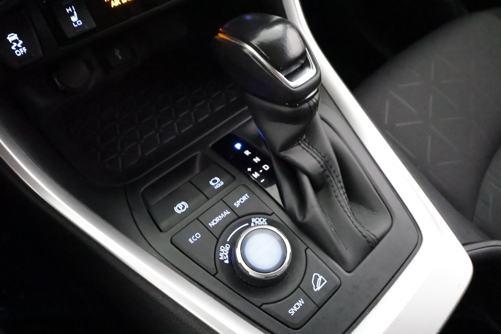 Toyota RAV4 2022 2,0 VVT-iE AWD Business Multidrive S - | Koukku | ACC | LED | P.Kamera | Navi | Kaistavahti | Keyless | Sisätilanlämmitin | Apple&Android | Kahdet renkaat | Merkkihuollot | Suomi-auto |