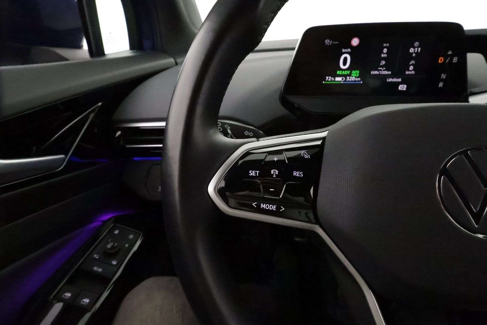 Volkswagen ID.5 2022 Pro Performance 150 kW, akku 77 kWh **Adapt.vakkari / Lämpöpumppu / Koukku / P.kamera / KeylessGo / Puolinahat** - Suomi-auto / Kahdet renkaat aluvanteilla / Merkkihuollettu