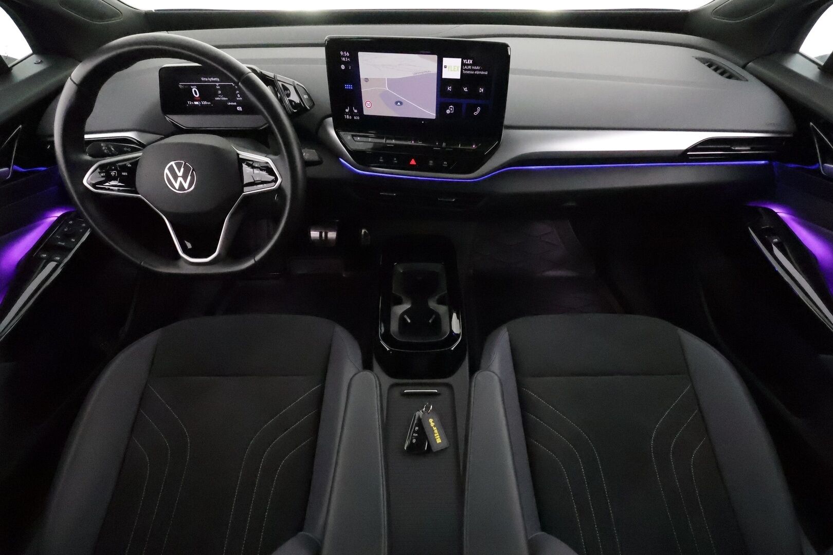 Volkswagen ID.5 2022 Pro Performance 150 kW, akku 77 kWh **Adapt.vakkari / Lämpöpumppu / Koukku / P.kamera / KeylessGo / Puolinahat** - Suomi-auto / Kahdet renkaat aluvanteilla / Merkkihuollettu