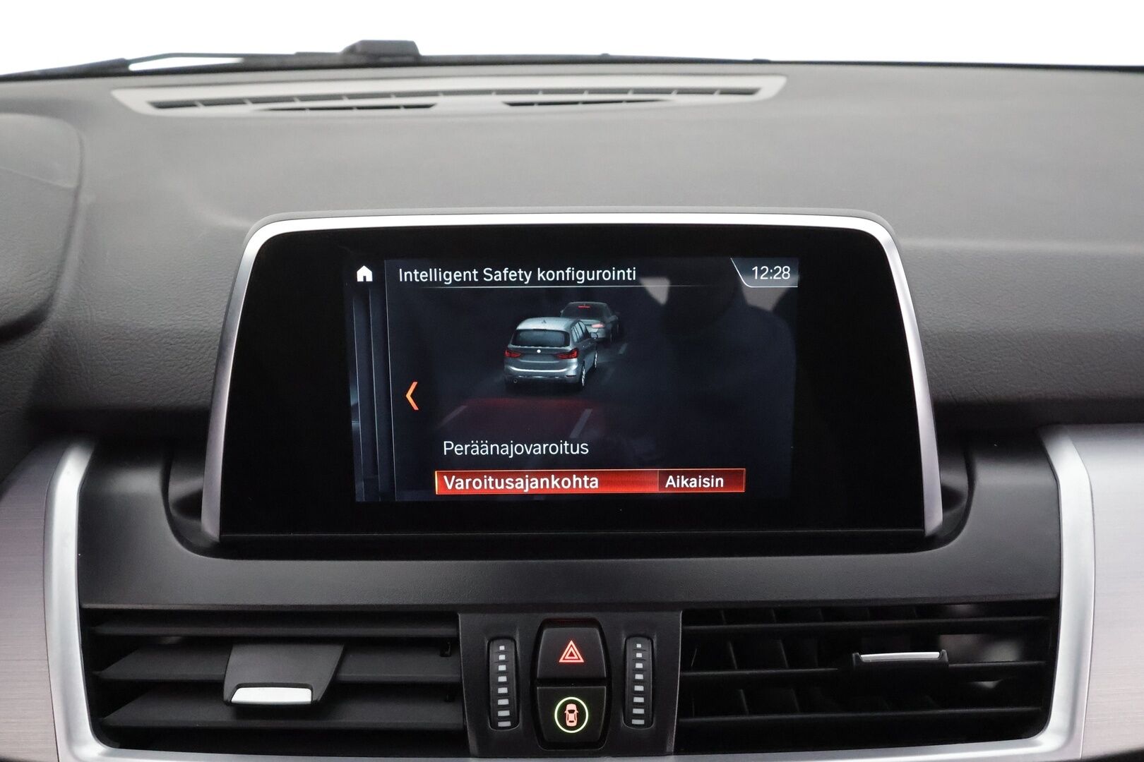 BMW 216 2022 F46 Gran Tourer 216i Business M Sport * Koukku / Sisätilanlämmitin / P.tutkat / LED / Sportpenkit / Navi / Bluetooth / Vakkari * - 1-om Suomi-auto / Kahdet renkaat aluvanteilla / Merkkihuollot