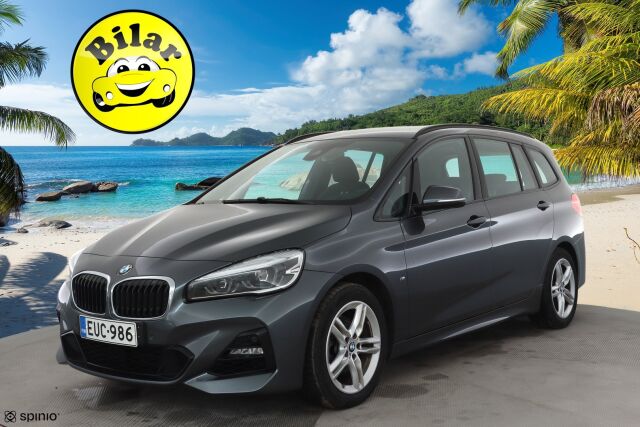 BMW 216 2022