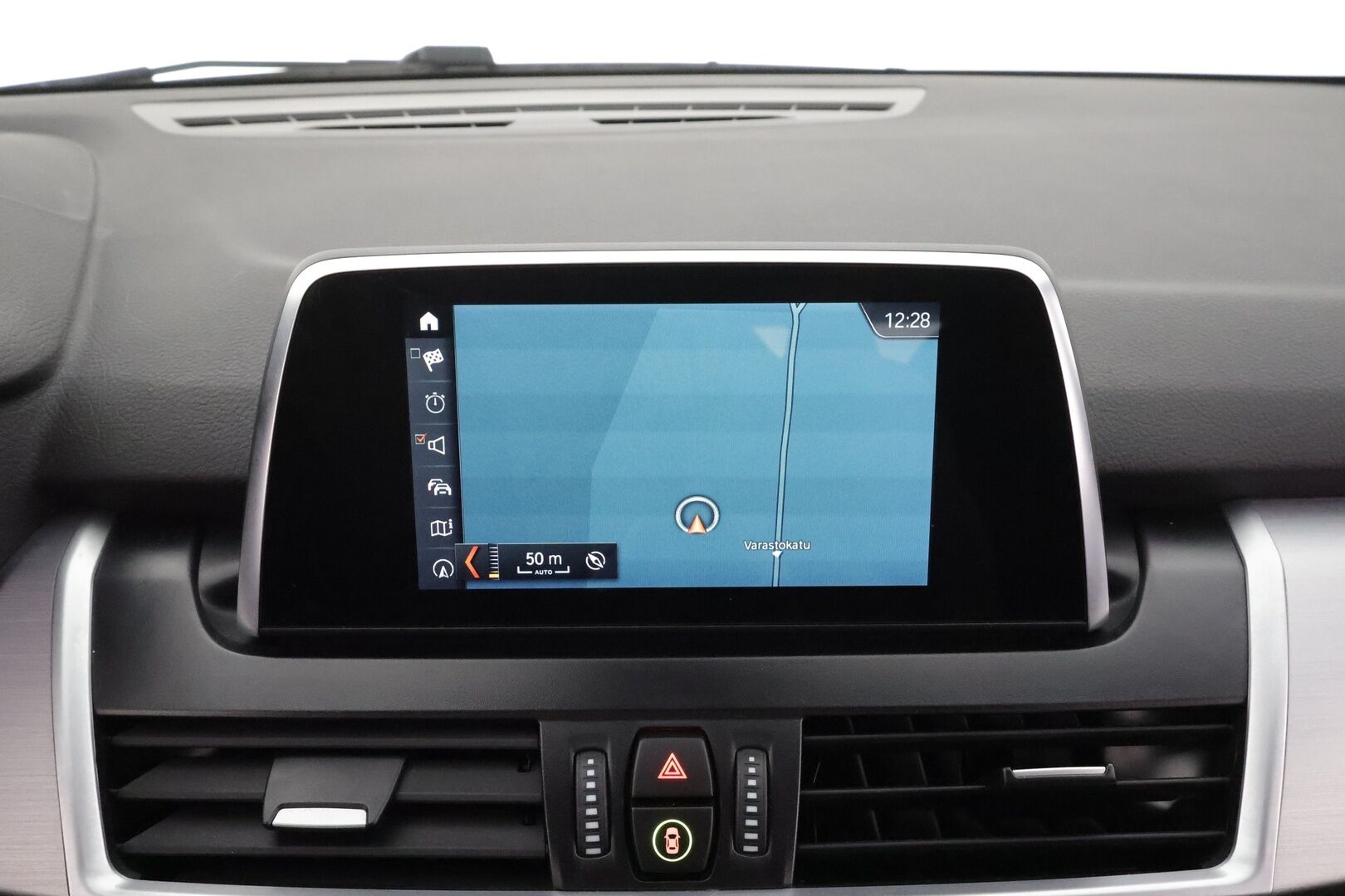 BMW 216 2022 F46 Gran Tourer 216i Business M Sport * Koukku / Sisätilanlämmitin / P.tutkat / LED / Sportpenkit / Navi / Bluetooth / Vakkari * - 1-om Suomi-auto / Kahdet renkaat aluvanteilla / Merkkihuollot