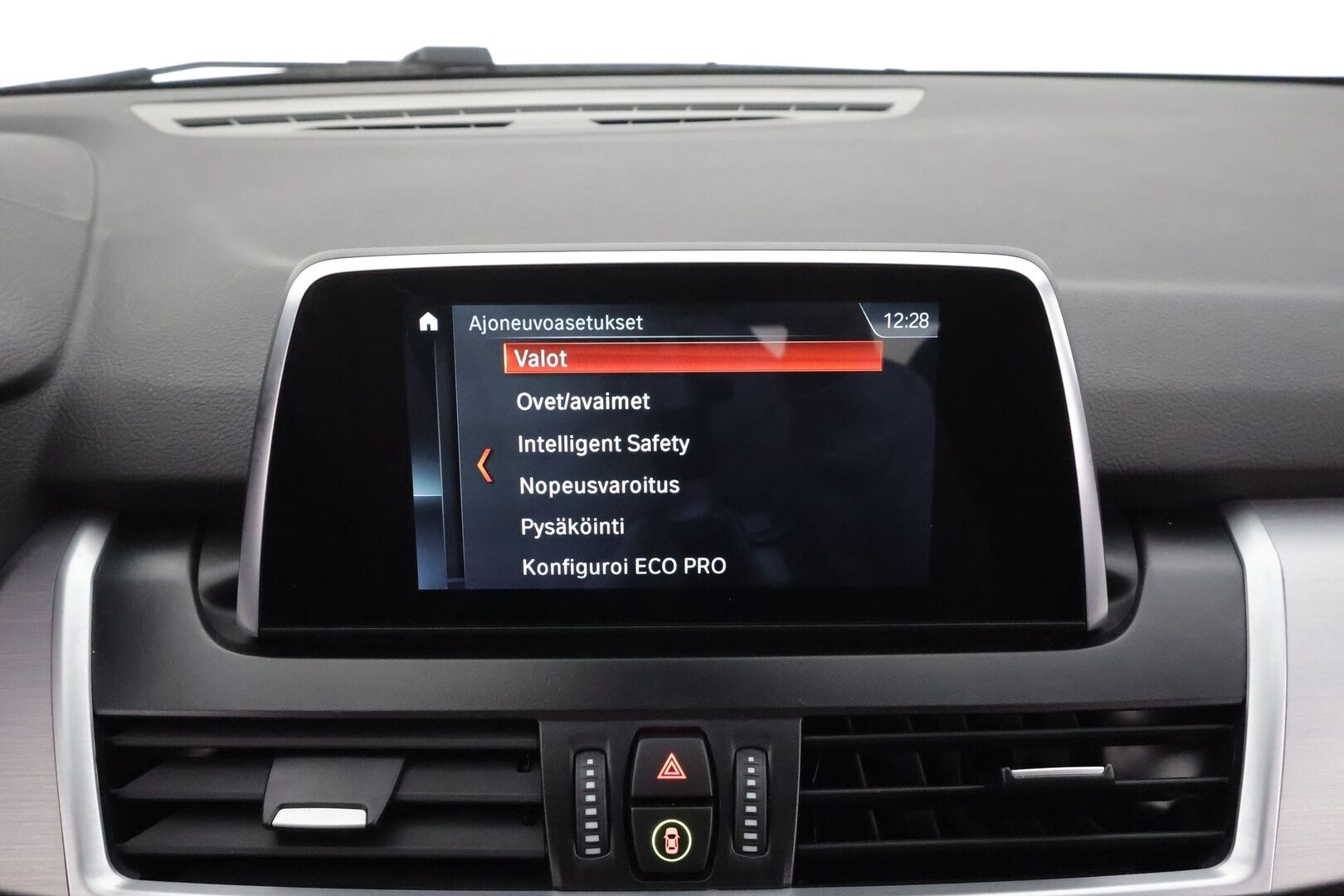 BMW 216 2022 F46 Gran Tourer 216i Business M Sport * Koukku / Sisätilanlämmitin / P.tutkat / LED / Sportpenkit / Navi / Bluetooth / Vakkari * - 1-om Suomi-auto / Kahdet renkaat aluvanteilla / Merkkihuollot