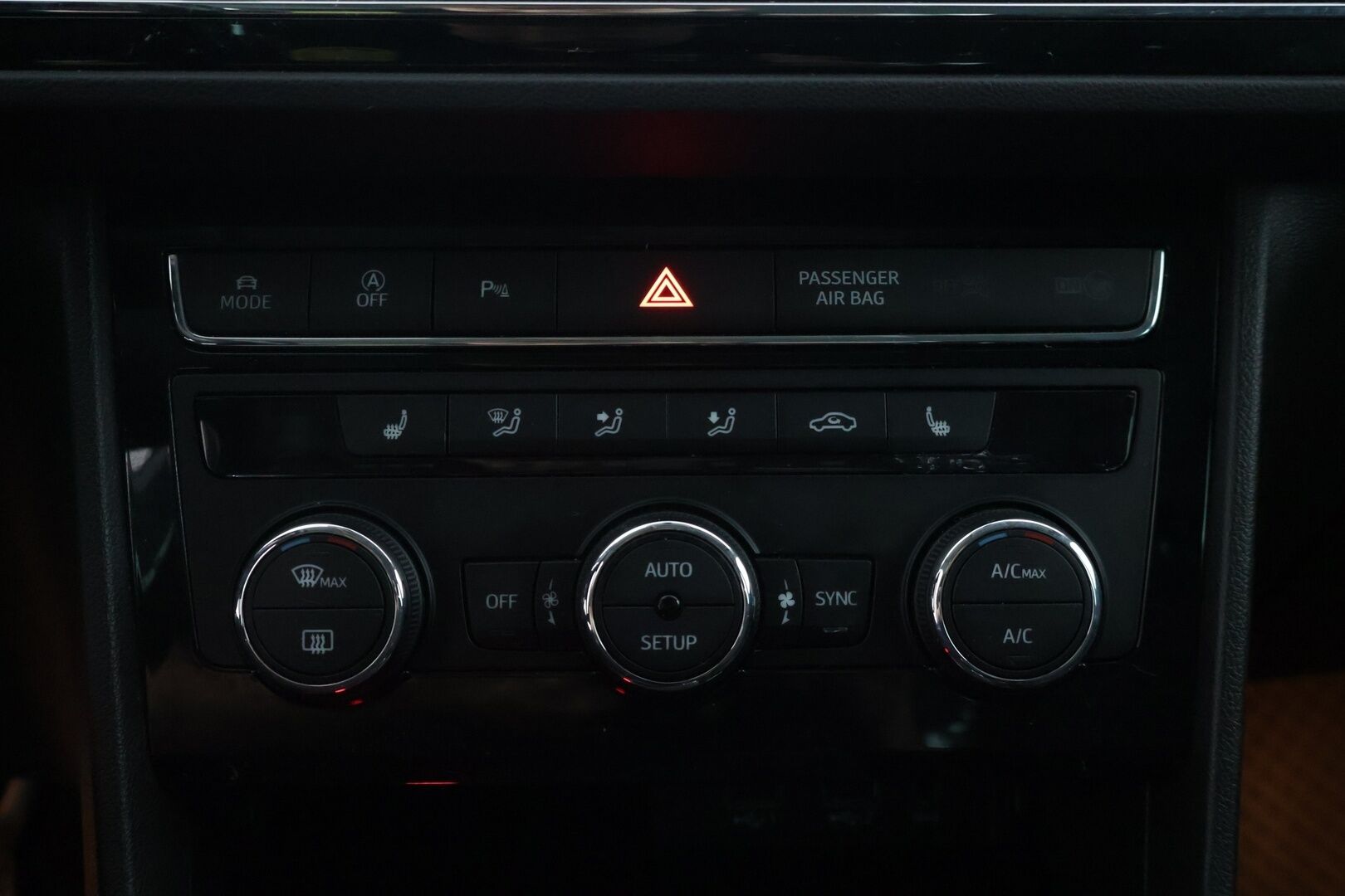 Seat LEON ST 2019 1,5 TSI 150 EVO FR * Vetokoukku / Beats Audio / Digimittaristo / Kessy / Tutkat * - Hihna vaihdettu 4/2026 / 2x renkaat / Navi - HULLUT AVAJAISHULINAT KORKOTARJOUS 3,29 %