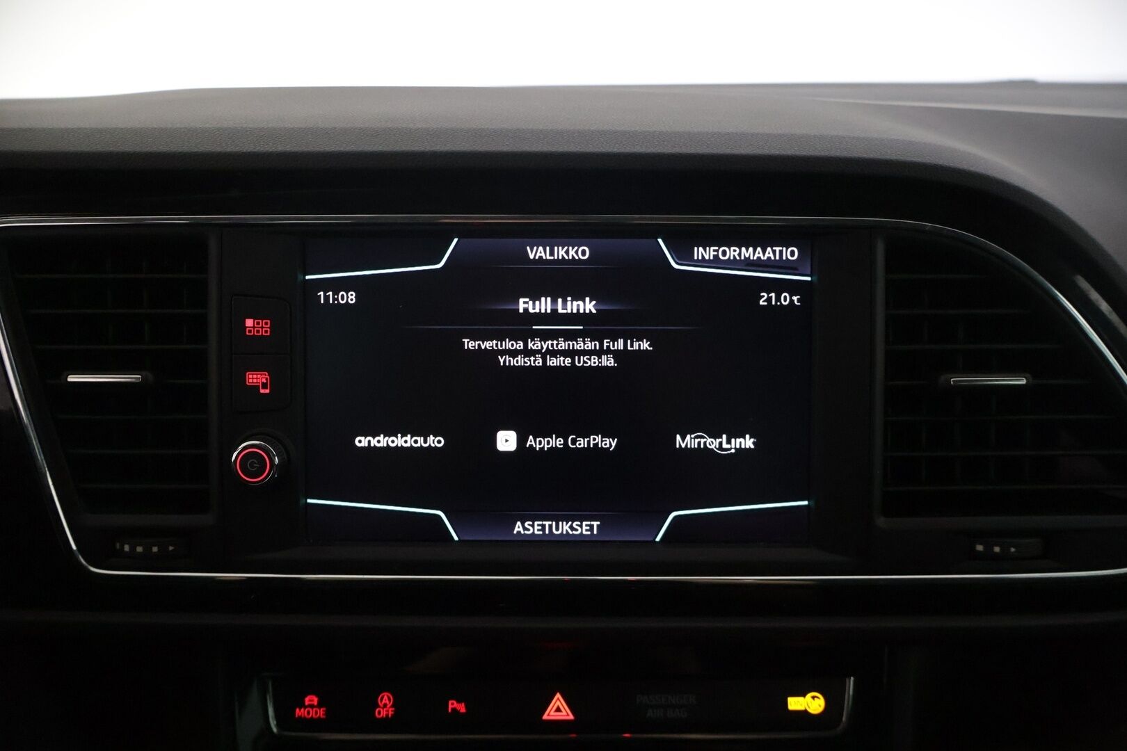 Seat LEON ST 2019 1,5 TSI 150 EVO FR * Vetokoukku / Beats Audio / Digimittaristo / Kessy / Tutkat * - Hihna vaihdettu 4/2026 / 2x renkaat / Navi