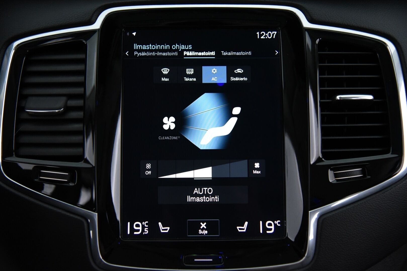 Volvo XC90 2020 T8 TwE AWD Inscription aut Adapt.Vak / HUD / 360° / H&K / Muistinahat / Webasto / Full-LED - 3,99 % KORKOTARJOUS TÄHÄN AUTOON - Panorama / Vetokoukku / BLIS / Four-C / Apple&Android / Keyless