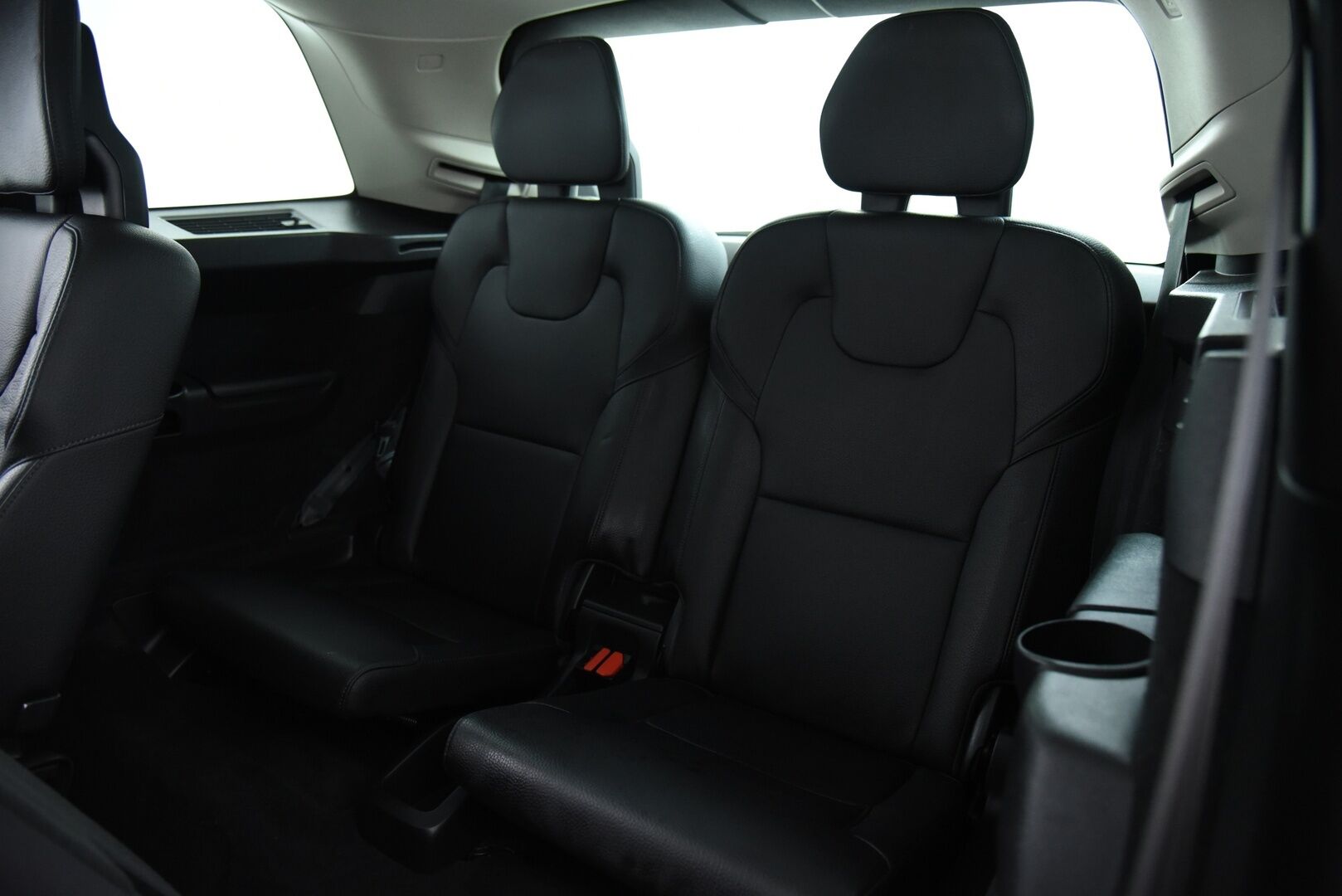 Volvo XC90 2020 T8 TwE AWD Inscription aut Adapt.Vak / HUD / 360° / H&K / Muistinahat / Webasto / Full-LED - 3,99 % KORKOTARJOUS TÄHÄN AUTOON - Panorama / Vetokoukku / BLIS / Four-C / Apple&Android / Keyless