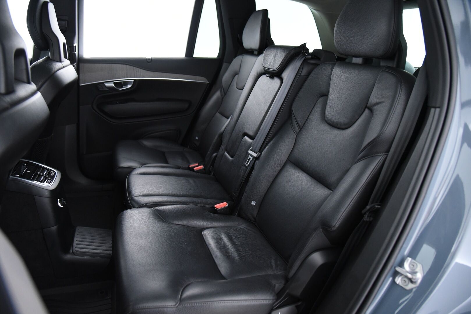 Volvo XC90 2020 T8 TwE AWD Inscription aut Adapt.Vak / HUD / 360° / H&K / Muistinahat / Webasto / Full-LED - 3,99 % KORKOTARJOUS TÄHÄN AUTOON - Panorama / Vetokoukku / BLIS / Four-C / Apple&Android / Keyless