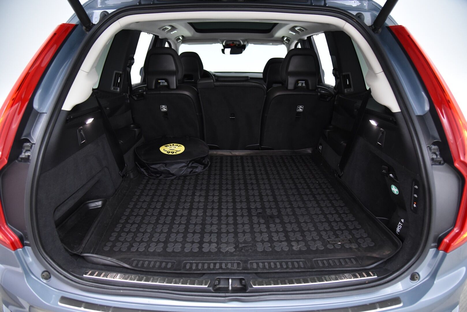 Volvo XC90 2020 T8 TwE AWD Inscription aut Adapt.Vak / HUD / 360° / H&K / Muistinahat / Webasto / Full-LED - 3,99 % KORKOTARJOUS TÄHÄN AUTOON - Panorama / Vetokoukku / BLIS / Four-C / Apple&Android / Keyless