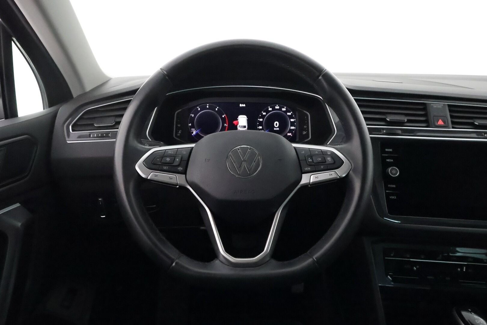 Volkswagen Tiguan 2022 1.5 TSI Style 110 kW DSG *ACC / Matrix-LED / Ergoactive- penkit / Kamera / Kaistavahti / KeylessGo* - Nyt Suomen edullisin vastaava/ Kahdet VW vanteet / Säännöllinen huoltohistoria / ALV