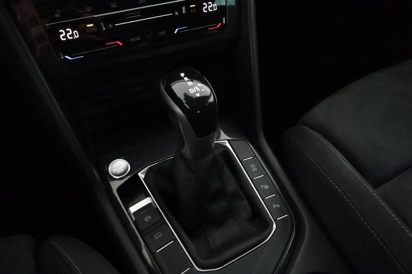 Volkswagen Tiguan 2022 1.5 TSI Style 110 kW DSG *ACC / Matrix-LED / Ergoactive- penkit / Kamera / Kaistavahti / KeylessGo* - Nyt Suomen edullisin vastaava/ Kahdet VW vanteet / Säännöllinen huoltohistoria / ALV