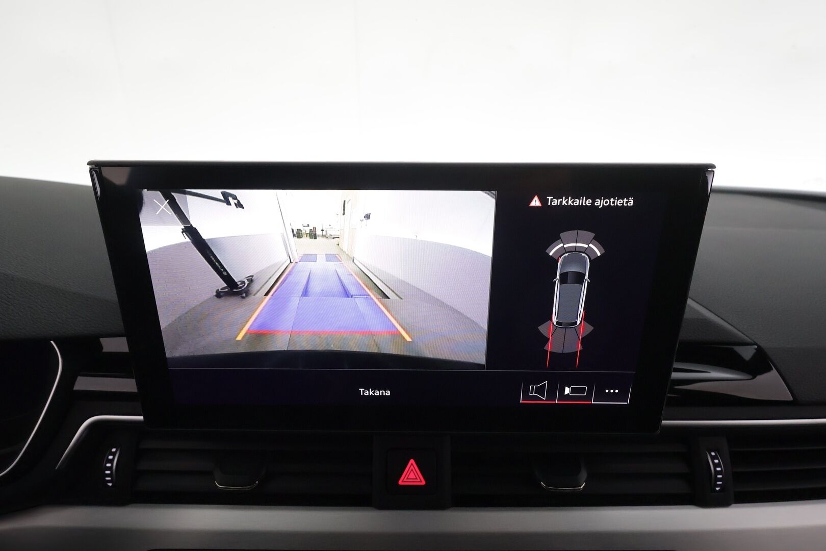 Audi A4 2022 Avant Business Advanced 40 TFSI 150 kW MHEV quattro S tronic * ACC / Webasto / Matrix LED / Koukku * - P.kamera / 1.Om Suomi-auto / Kahdet renkaat aluvanteilla / Merkkihuollettu