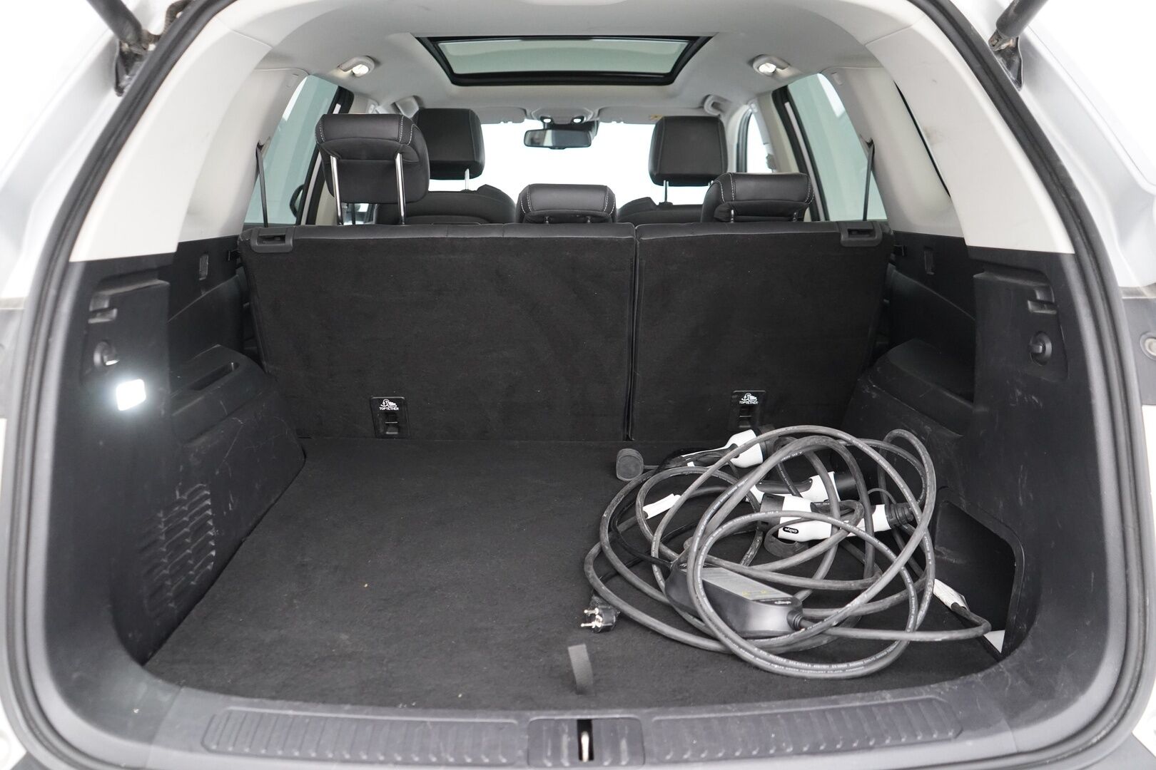 Maxus Euniq 6 2022 Grand Suv - Juuri katsastettu | ACC | 360° Kamera | Panorama | Nahkasisusta | Sähkökontti | Full-LED | Keyless | 2x Latauskaapelit