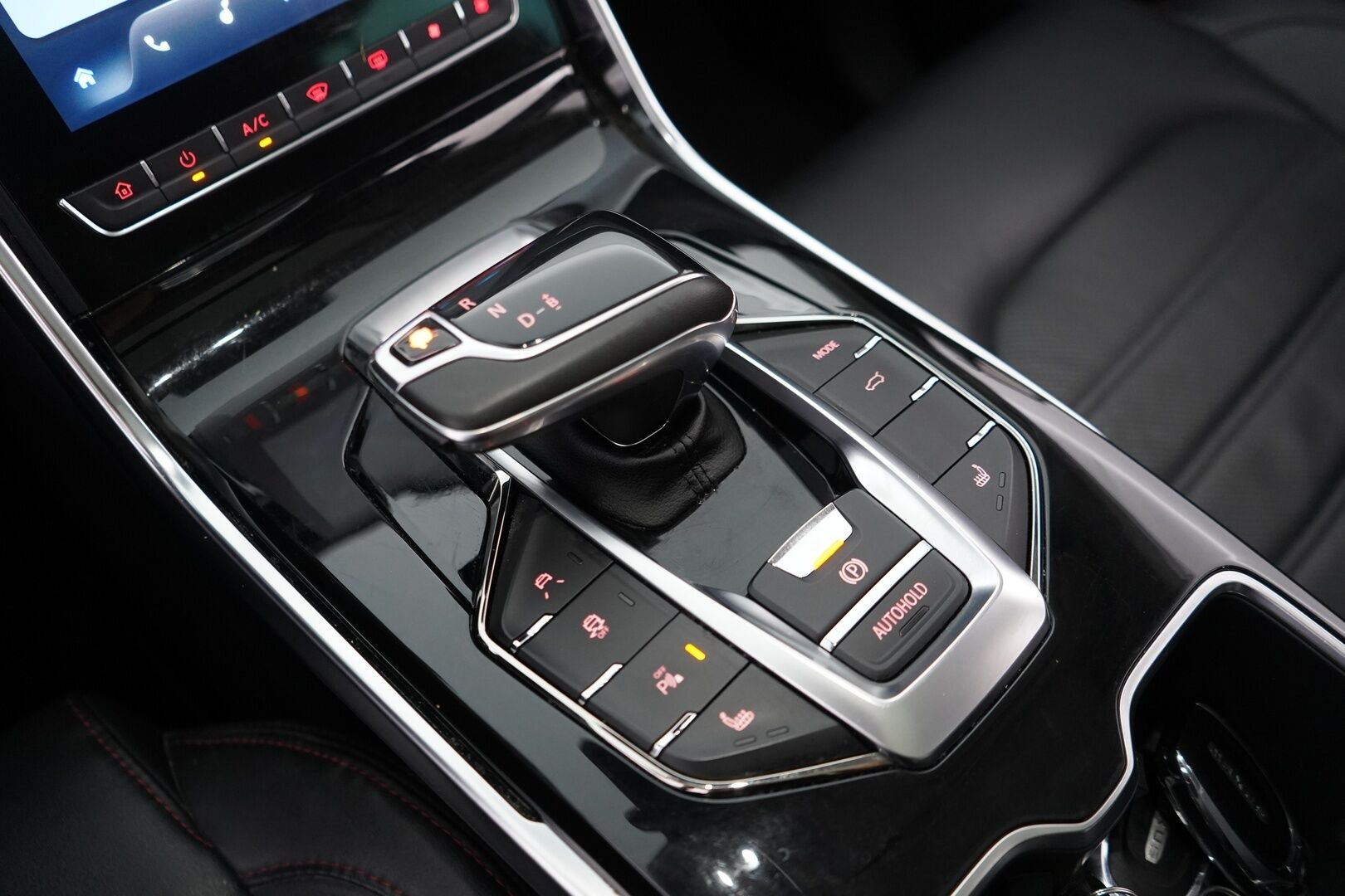 Maxus Euniq 6 2022 Grand Suv - Juuri katsastettu | ACC | 360° Kamera | Panorama | Nahkasisusta | Sähkökontti | Full-LED | Keyless | 2x Latauskaapelit