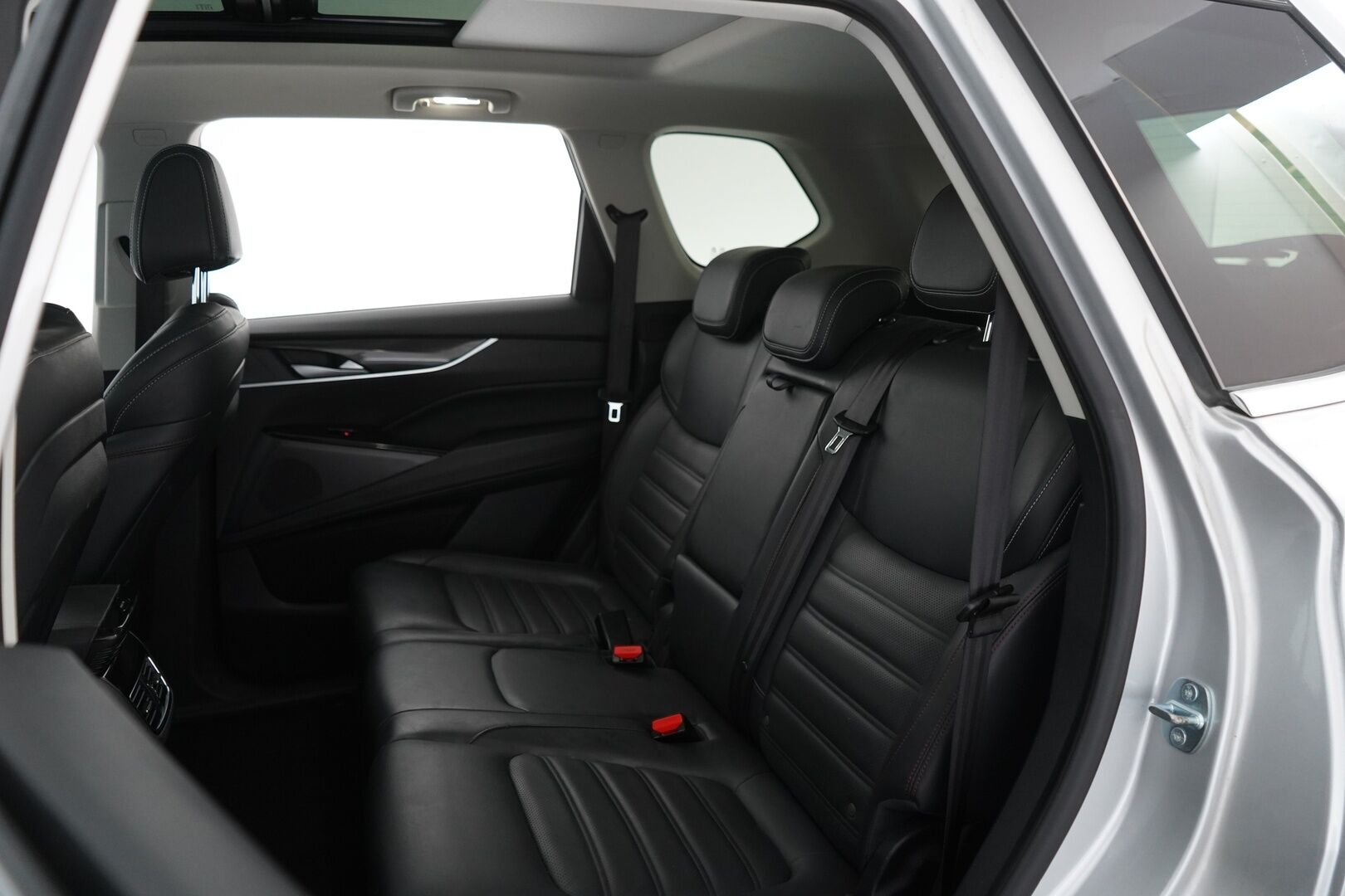 Maxus Euniq 6 2022 Grand Suv - Juuri katsastettu | ACC | 360° Kamera | Panorama | Nahkasisusta | Sähkökontti | Full-LED | Keyless | 2x Latauskaapelit