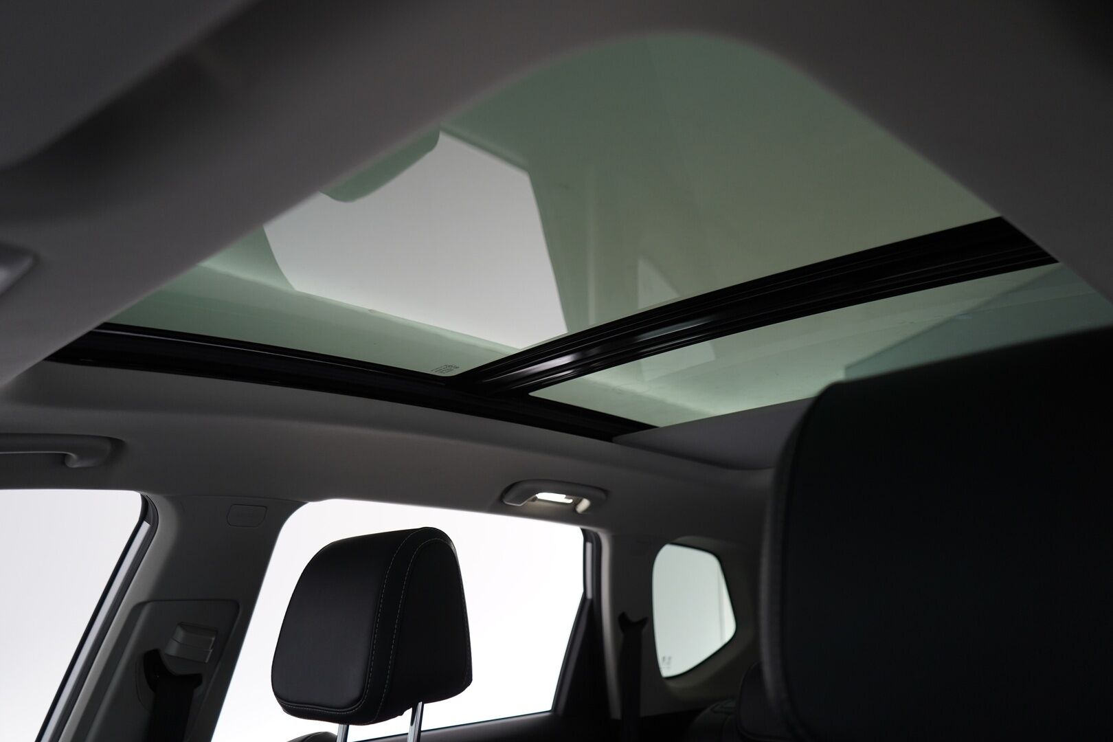 Maxus Euniq 6 2022 Grand Suv - Juuri katsastettu | ACC | 360° Kamera | Panorama | Nahkasisusta | Sähkökontti | Full-LED | Keyless | 2x Latauskaapelit