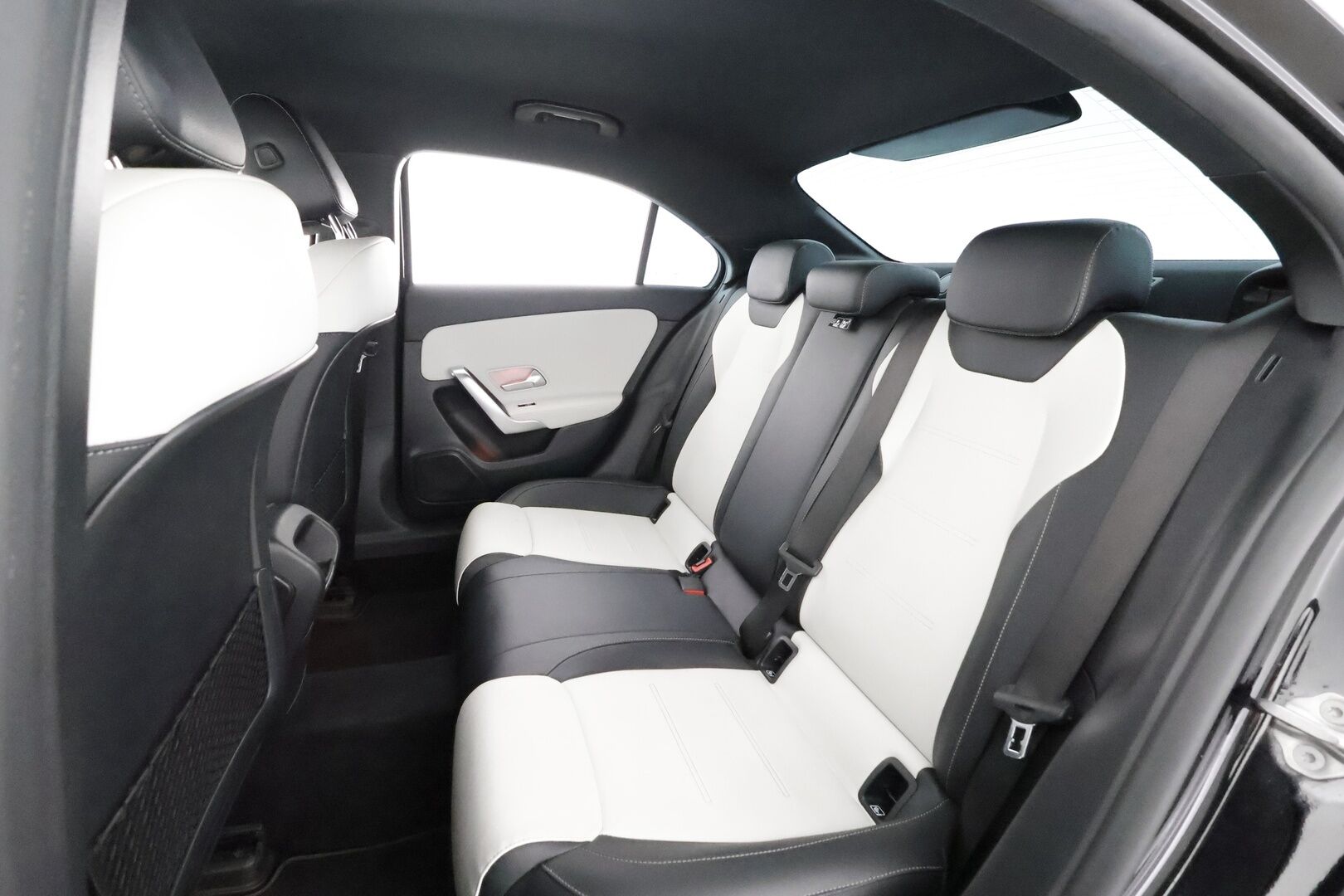 Mercedes-Benz A 2020 250 e A sedan Business AMG EQ Power * Vakkari / P.kamera / Sporttinahat / Widescreen / Navi / IHC *