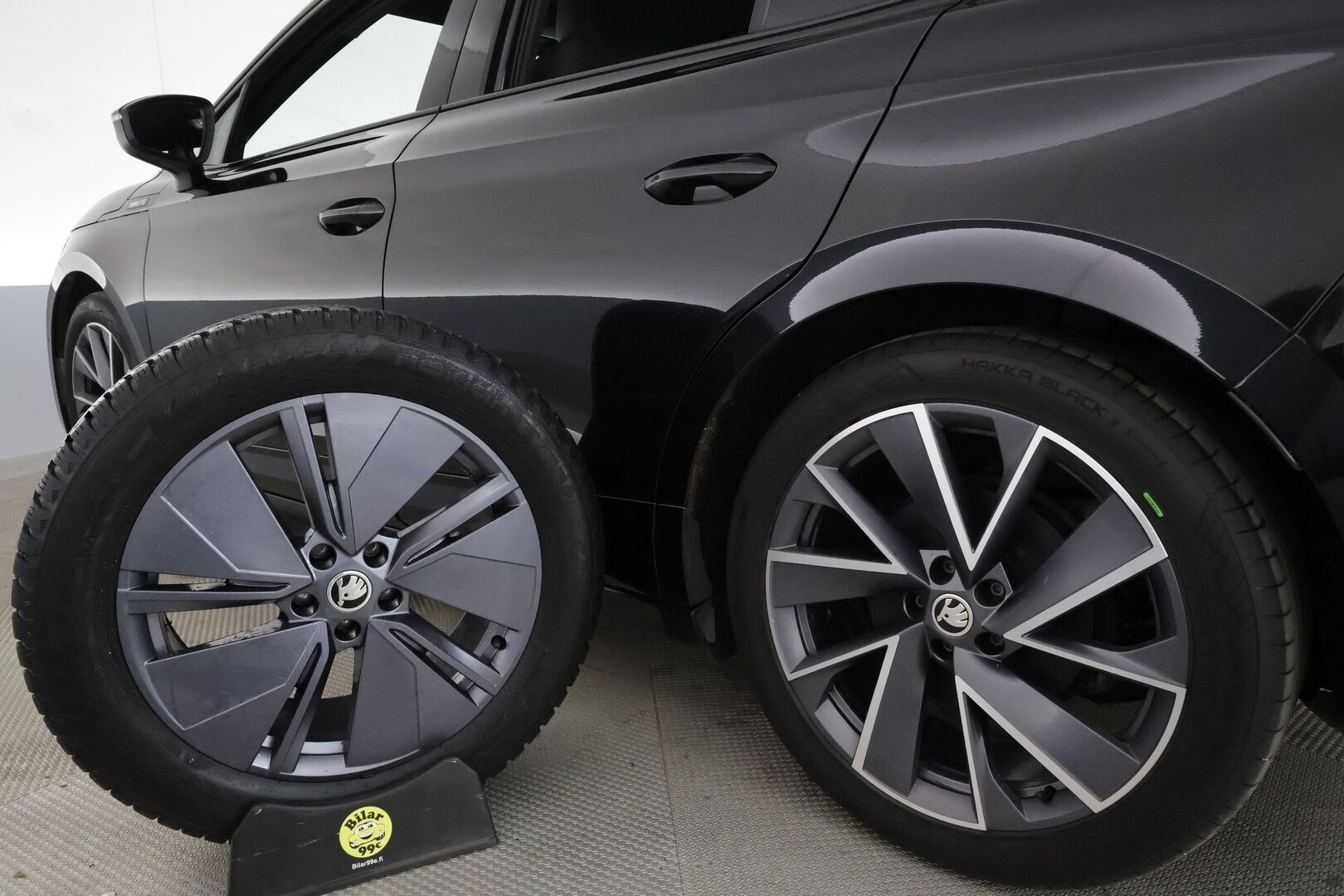 Skoda Enyaq 2022 80x 4x4 SportLine iV *Muistipenkki / Adapt.vakkari / Lämpöpumppu / P-Kamera / Koukku / Matrix LED / Sporttipenkit* - 1.om Suomi-auto / Akku kuntotarkastettu! / Merkkihuollettu / 2x vanteet