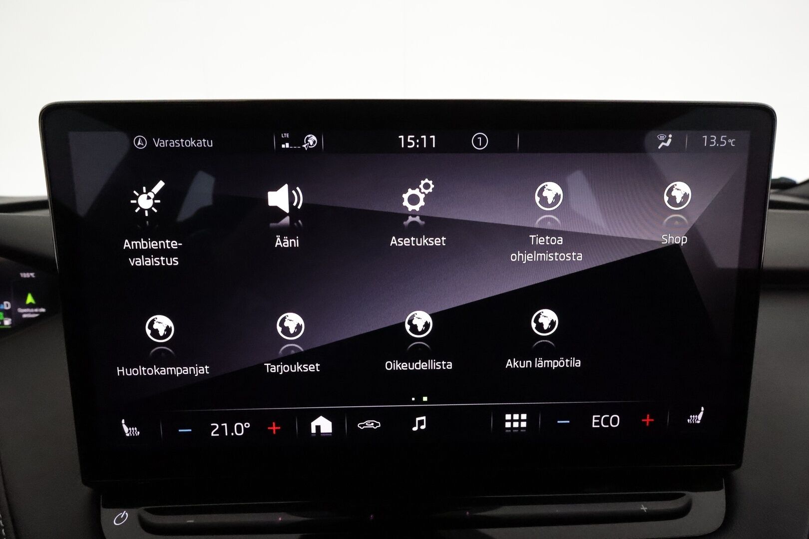 Skoda Enyaq 2022 80x 4x4 SportLine iV *Muistipenkki / ACC / Lämpöpumppu / Kamera / Koukku / Matrix LED / Sporttipenkit* - 1.om Suomi-auto / SoH 92.4% / Merkkihuollettu / Kahdet Skodan vanteet / ALV - Osta nyt, maksa vasta ensi vuonna