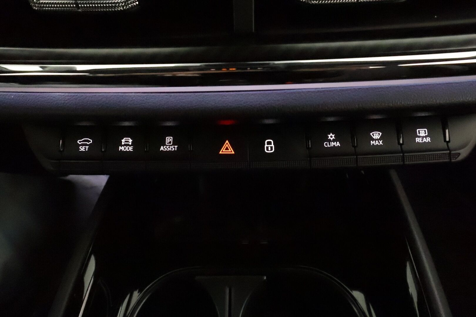 Skoda Enyaq 2022 80x 4x4 SportLine iV *Muistipenkki / ACC / Lämpöpumppu / Kamera / Koukku / Matrix LED / Sporttipenkit* - 1.om Suomi-auto / SoH 92.4% / Merkkihuollettu / Kahdet Skodan vanteet / ALV - Osta nyt, maksa vasta ensi vuonna