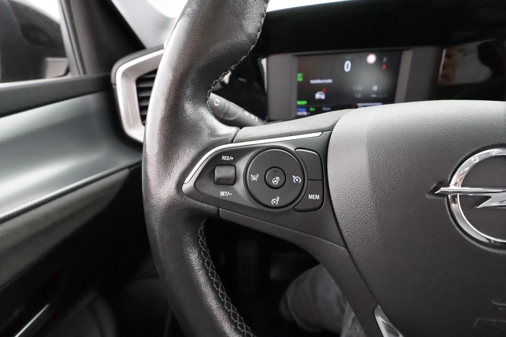 Opel Mokka-e 2022 Comfort 136 automaatti * Vakkari / P.Kamera / LED / Autom Ilmastointi * - Kahdet Renkaat / Suomi-auto