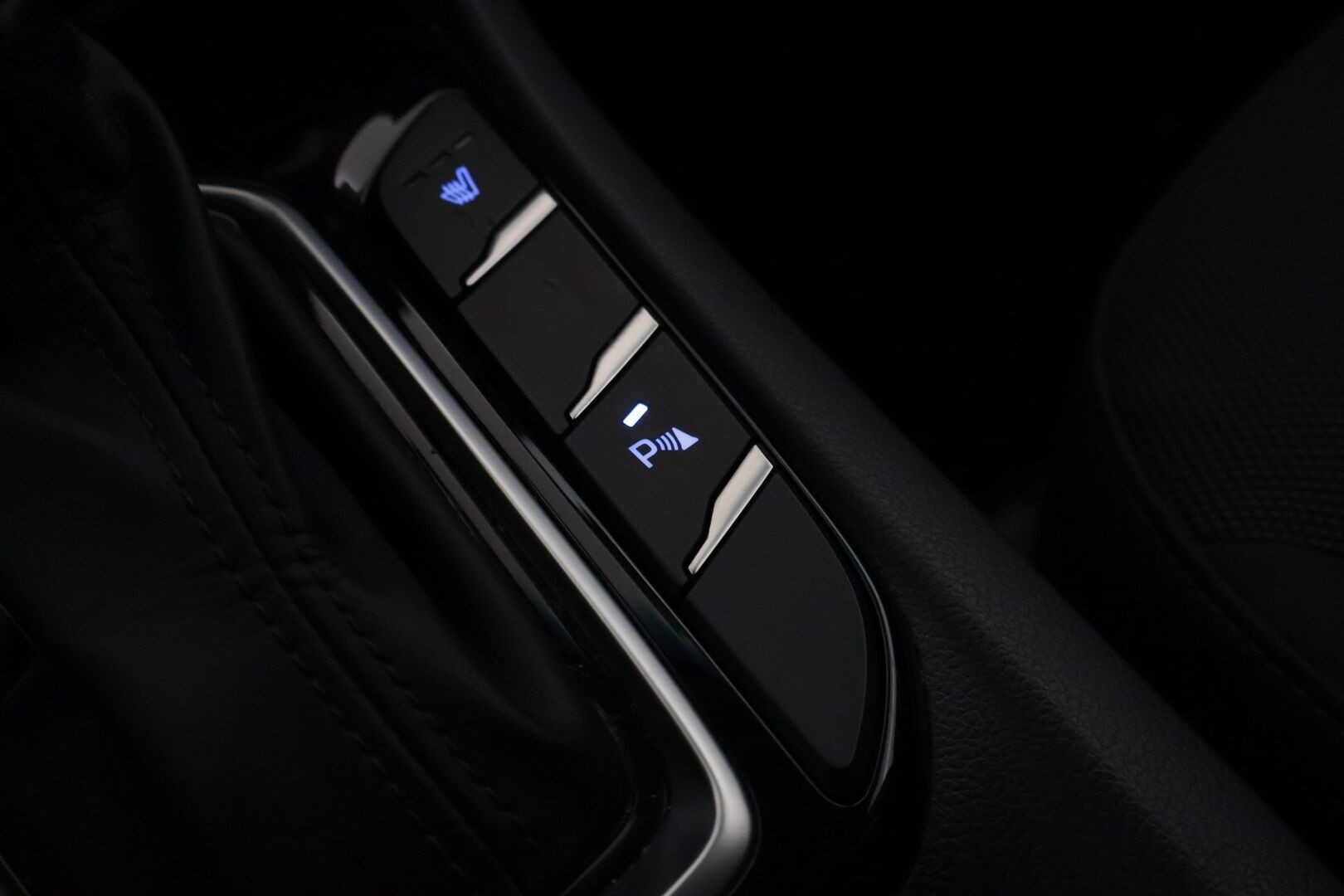 HYUNDAI IONIQ PLUG-IN 2019 1.6 AT Premium Plug-in  * Adapt.Vakkari / Navi / P-kamera / Infinity Premium Audio!! - *1vuosi ja 9kk leimaa!! / Kahdet hyvät renkaat!!*