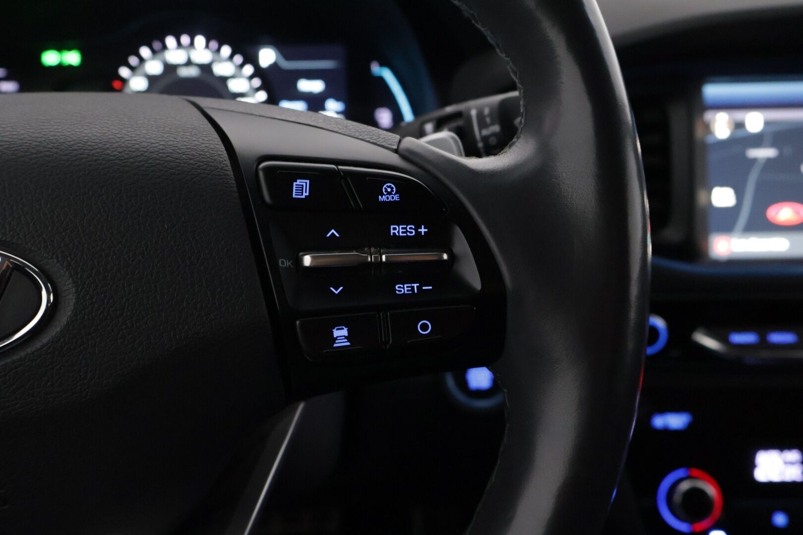 HYUNDAI IONIQ PLUG-IN 2019 1.6 AT Premium Plug-in  * Adapt.Vakkari / Navi / P-kamera / Infinity Premium Audio!! - *1vuosi ja 9kk leimaa!! / Kahdet hyvät renkaat!!*