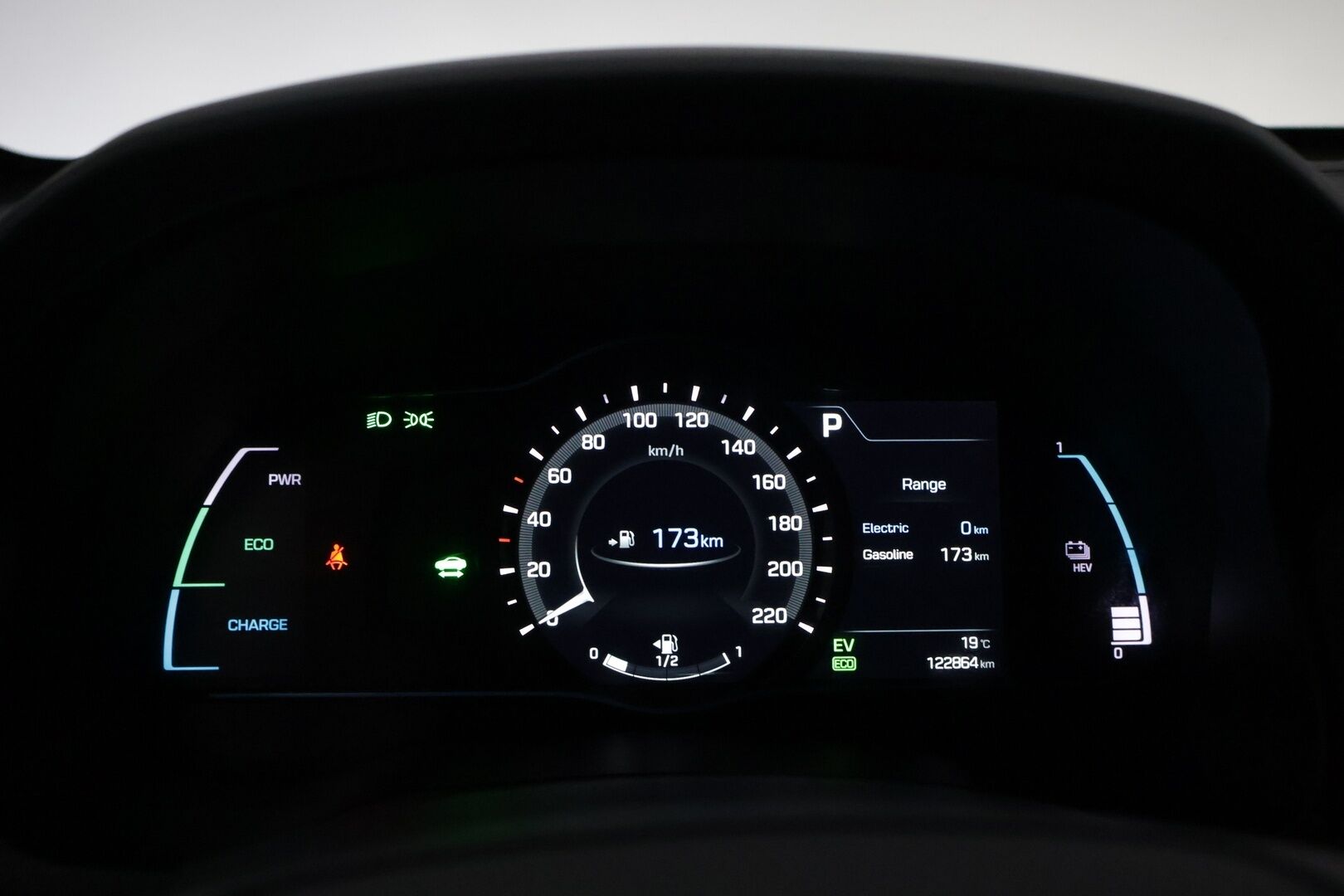 HYUNDAI IONIQ PLUG-IN 2019 1.6 AT Premium Plug-in  * Adapt.Vakkari / Navi / P-kamera / Infinity Premium Audio!! - *1vuosi ja 9kk leimaa!! / Kahdet hyvät renkaat!!*