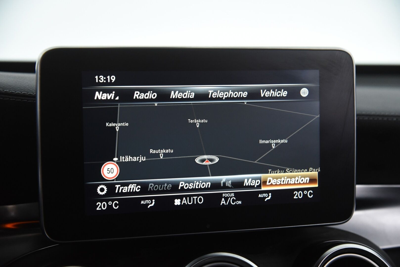 Mercedes-Benz GLC 2018 350 e 4Matic AMG / HUD / Burmester / 360-Kamera / Panorama / Nahat / Koukku / Ilma-alusta