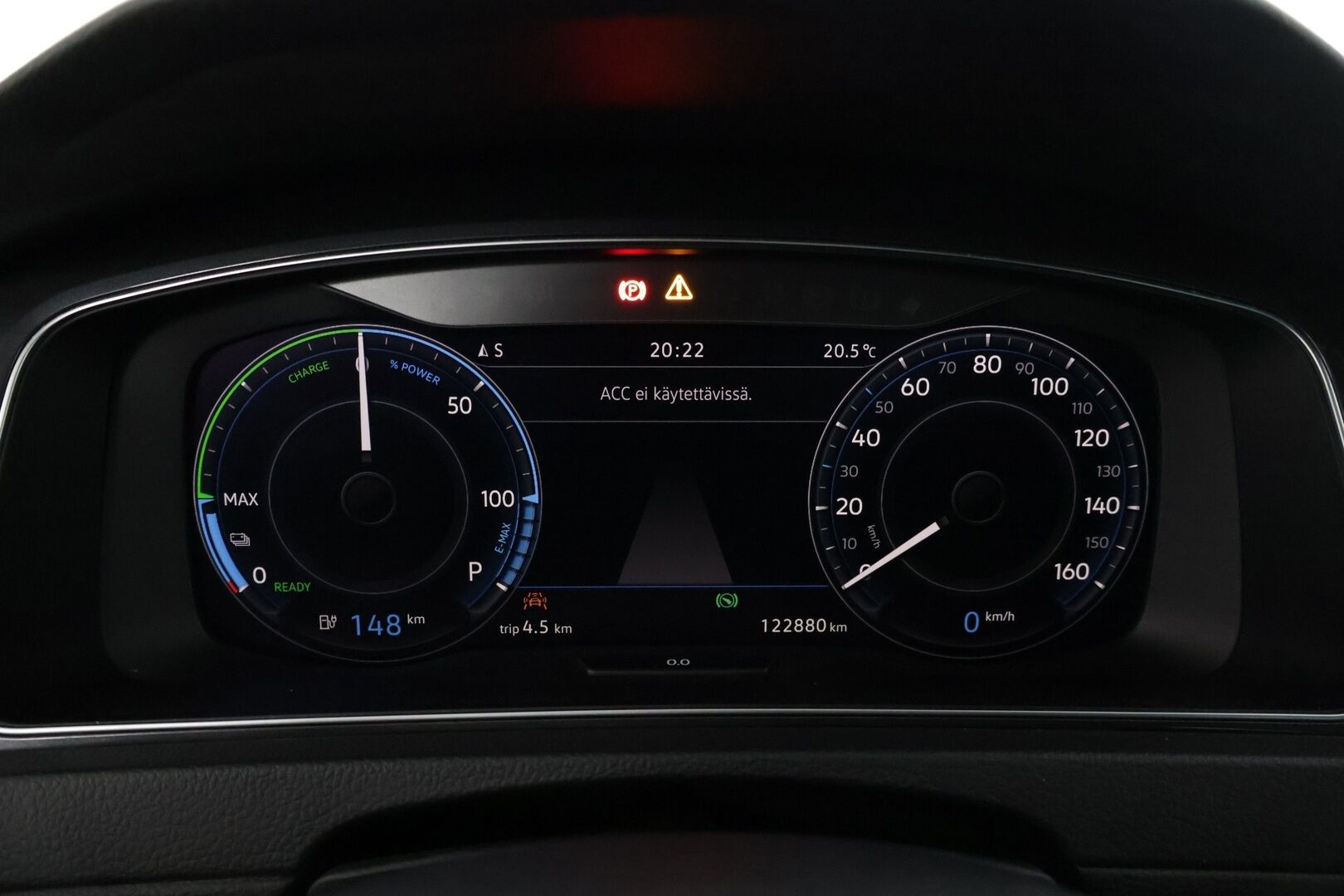 Volkswagen Golf 2019 e-Golf 100 kW (136 hv) automaatti * ACC / BLIS / Nahkapenkit! / Digimittaristo / Kessy / Lane Assist / Ledit / P.kamera* - * Nahkapenkeillä varusteltu asiallinen e-Golf kovilla varusteilla ! * - Osta nyt, maksa vasta ensi vuonna