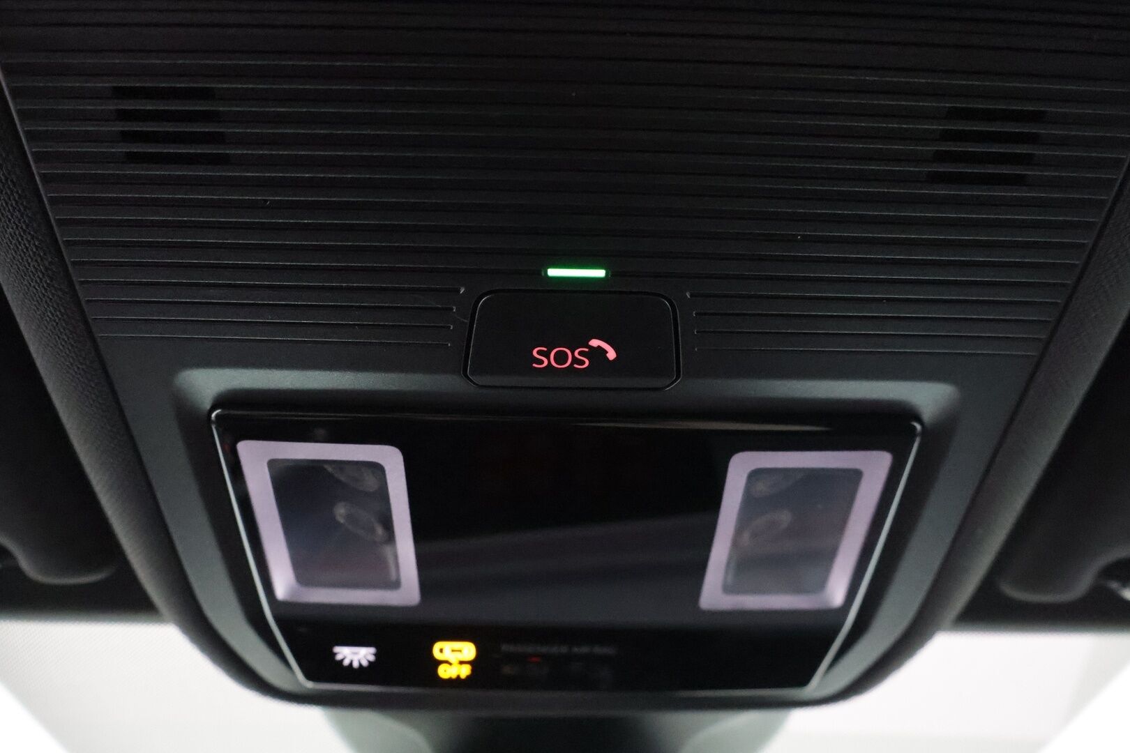 Volkswagen ID.4 2022 GTX Dual Motor AWD 77kWh *Lämpöpumppu / ACC / Vetokoukku / Navi / Matrix LED / Sporttinahat muistilla / Keyless / Kamera* - 3,99 % KORKOTARJOUS TÄHÄN AUTOON - Kahdet VW:n vanteet /  Lämpöpumpullinen / Neliveto