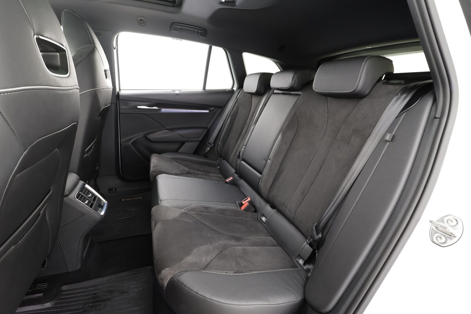 Skoda Enyaq 2022 80x 4x4 SportLine iV - | ACC | ILP | Koukku | Matrix-LED | Panorama | Muistipenkki | P.Kamera | Puolinahat | Keyless | Apple&Android |Suomi-auto | Kahdet Renkaat | Merkkihuollettu |