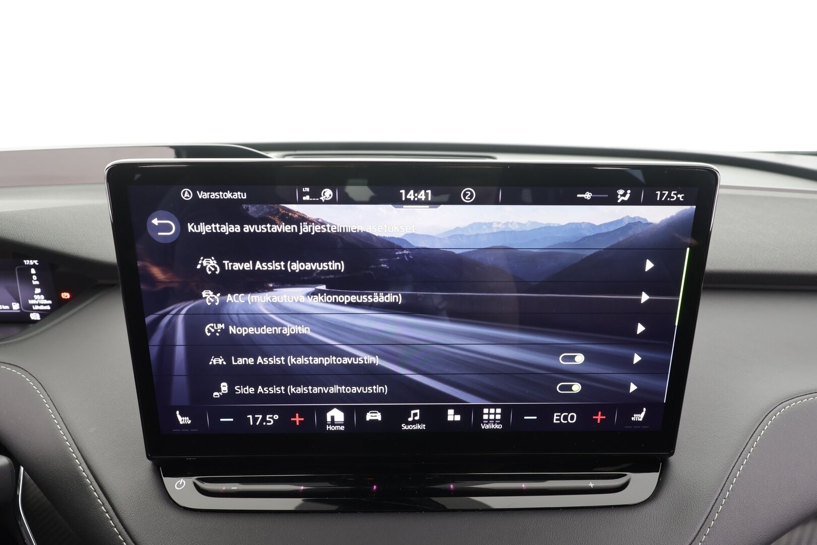 Skoda Enyaq 2022 80x 4x4 SportLine iV - | ACC | ILP | Koukku | Matrix-LED | Panorama | Muistipenkki | P.Kamera | Puolinahat | Keyless | Apple&Android |Suomi-auto | Kahdet Renkaat | Merkkihuollettu |