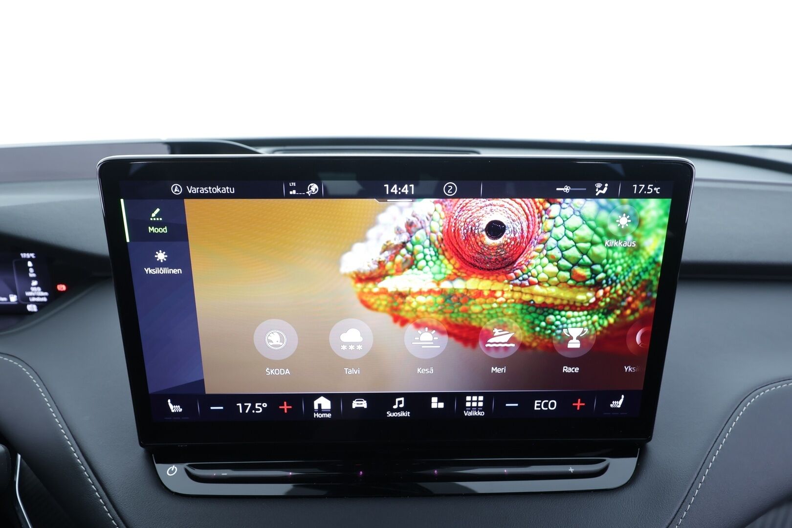 Skoda Enyaq 2022 80x 4x4 SportLine iV - | ACC | ILP | Koukku | Matrix-LED | Panorama | Muistipenkki | P.Kamera | Puolinahat | Keyless | Apple&Android |Suomi-auto | Kahdet Renkaat | Merkkihuollettu |