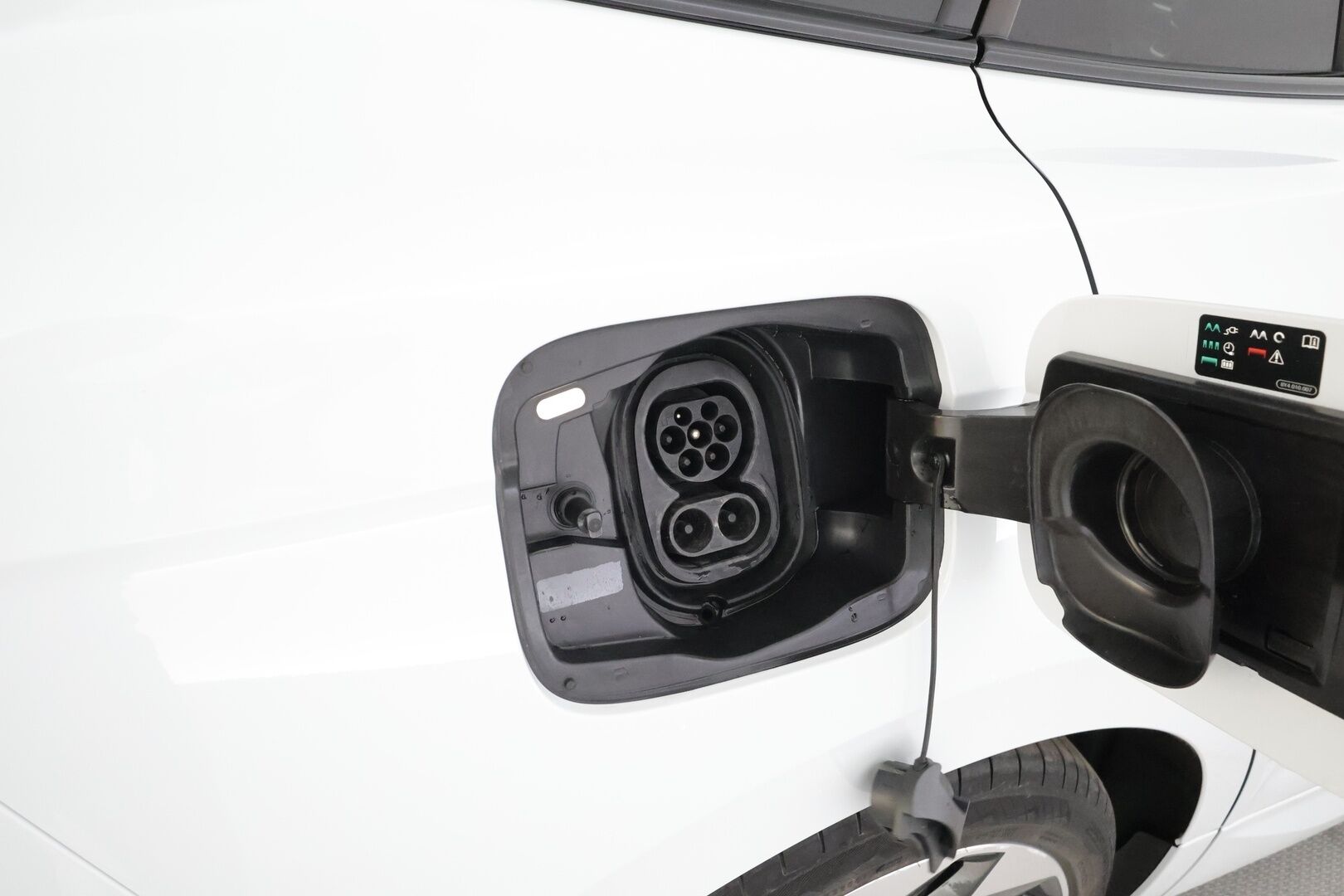 Skoda Enyaq 2022 80x 4x4 SportLine iV - | ACC | ILP | Koukku | Matrix-LED | Panorama | Muistipenkki | P.Kamera | Puolinahat | Keyless | Apple&Android |Suomi-auto | Kahdet Renkaat | Merkkihuollettu |